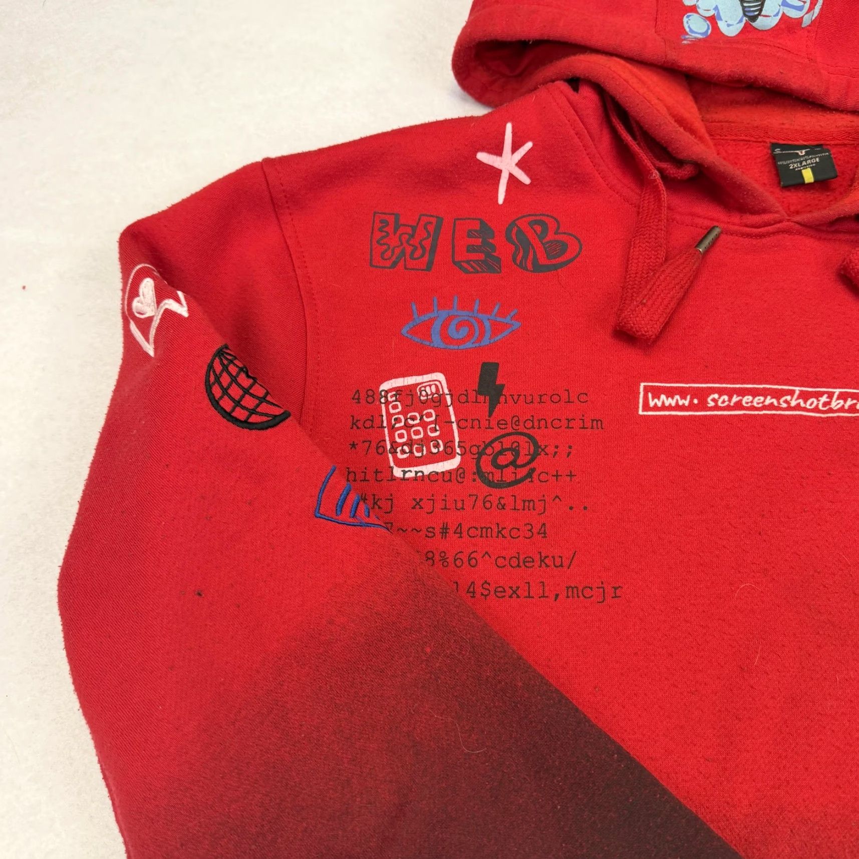Vintage Screenshot Hoodie Mens 2XL Red Black Gradient Wi-Fi Web Graphic Fleece Nerd Size US XXL / EU 58 / 5 - 7 Thumbnail