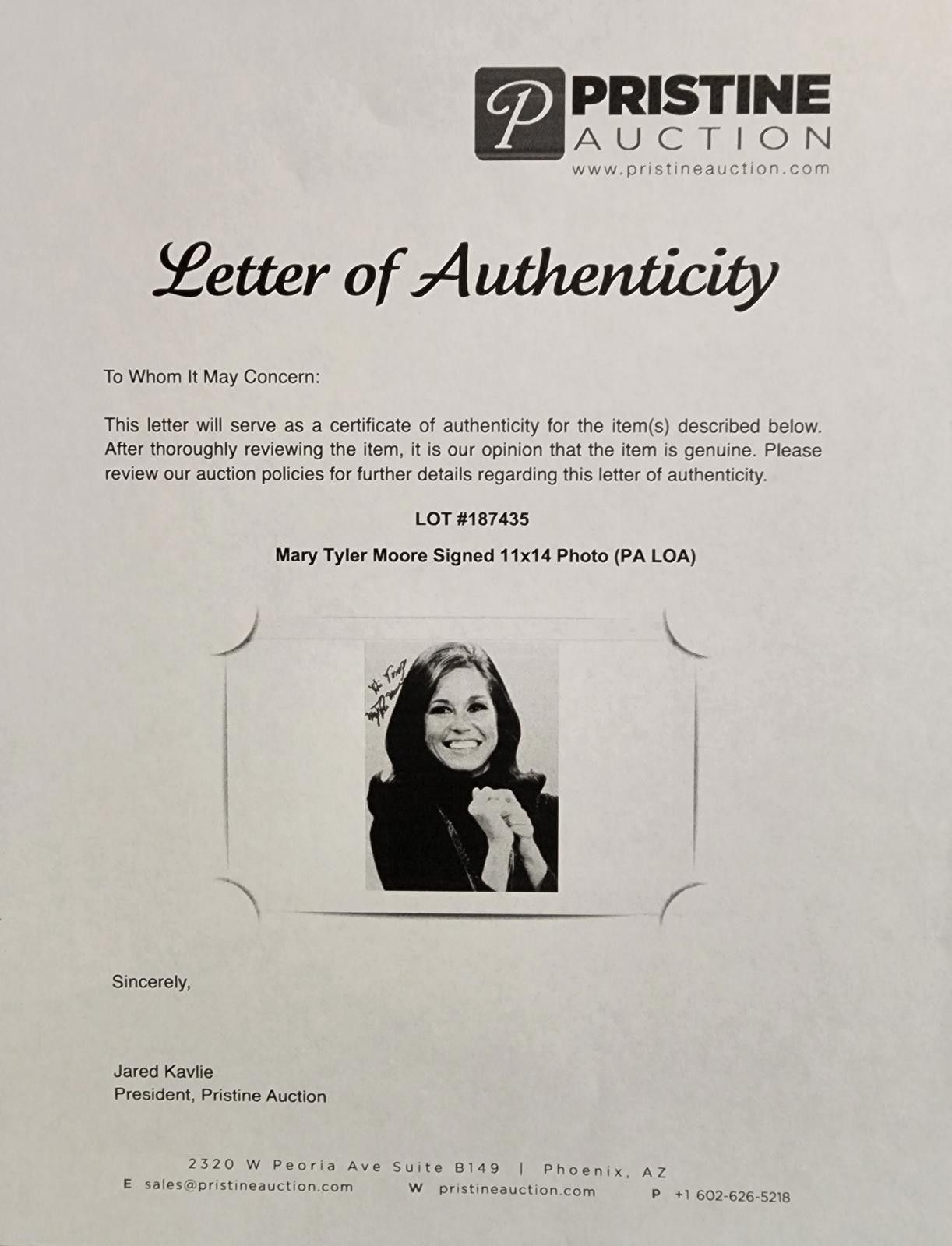 Unknown London Mary Tyler Moore Signed 11x14 Black and White Photo with COA Size ONE SIZE - 3 Thumbnail