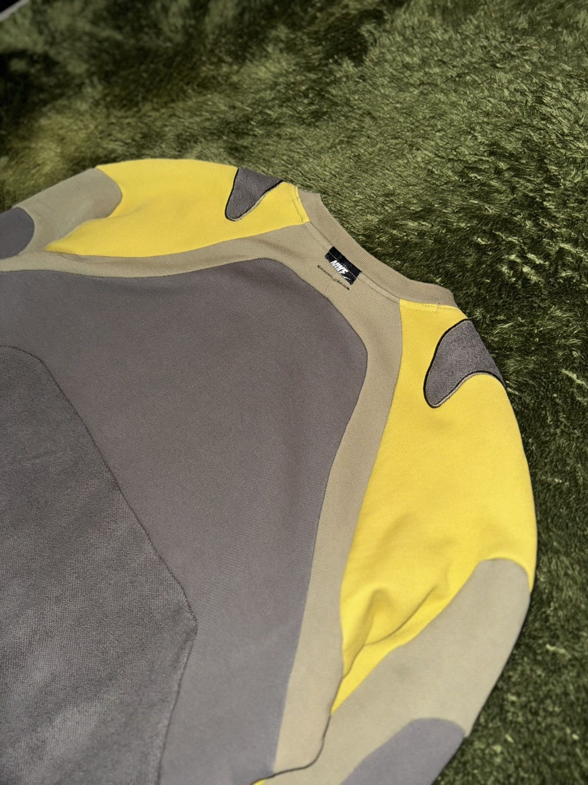 Nike [L] Nike NSW Body Map Panel Sweatshirt Size US L / EU 52-54 / 3 - 9 Thumbnail