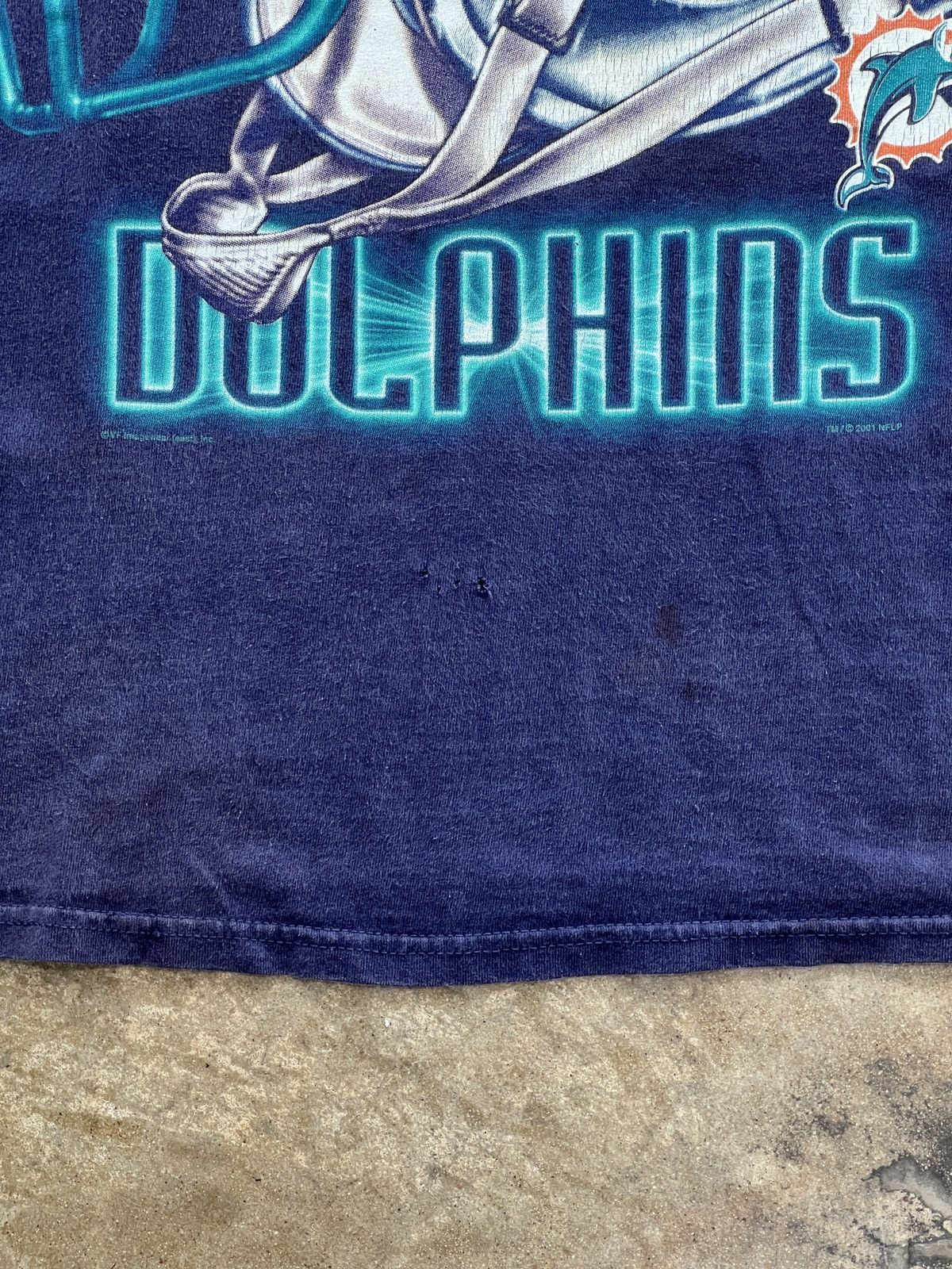 NFL Vintage 2001 Y2K NFL Miami Dolphins Helmet Big Print Tee XL Size US XL / EU 56 / 4 - 5 Thumbnail