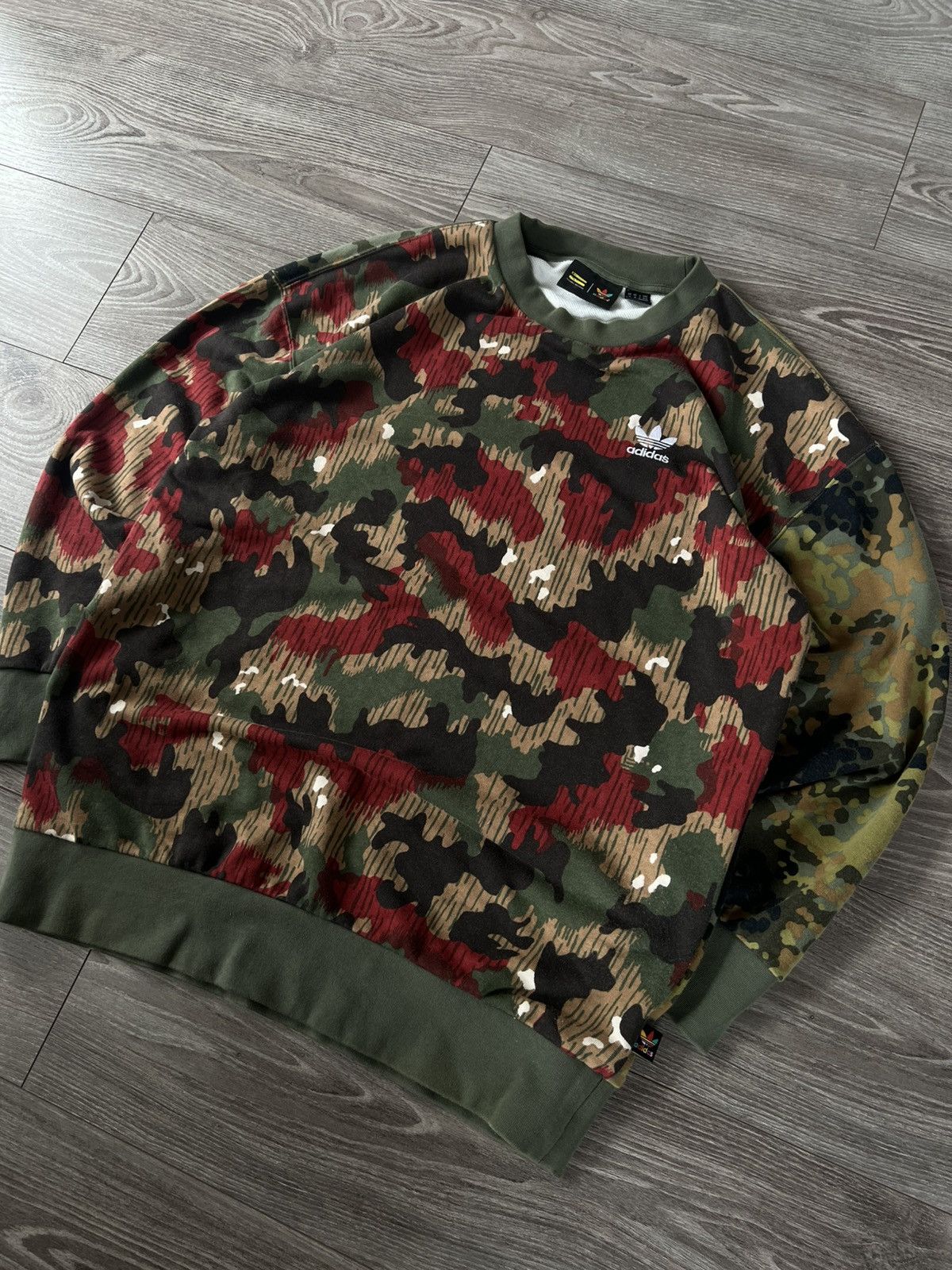 Adidas × Designer × Pharrell ‼️Archival Adidas x Pharrell Williams Hu Knit Camo Sweatshirt Size US M / EU 48-50 / 2 - 14 Thumbnail