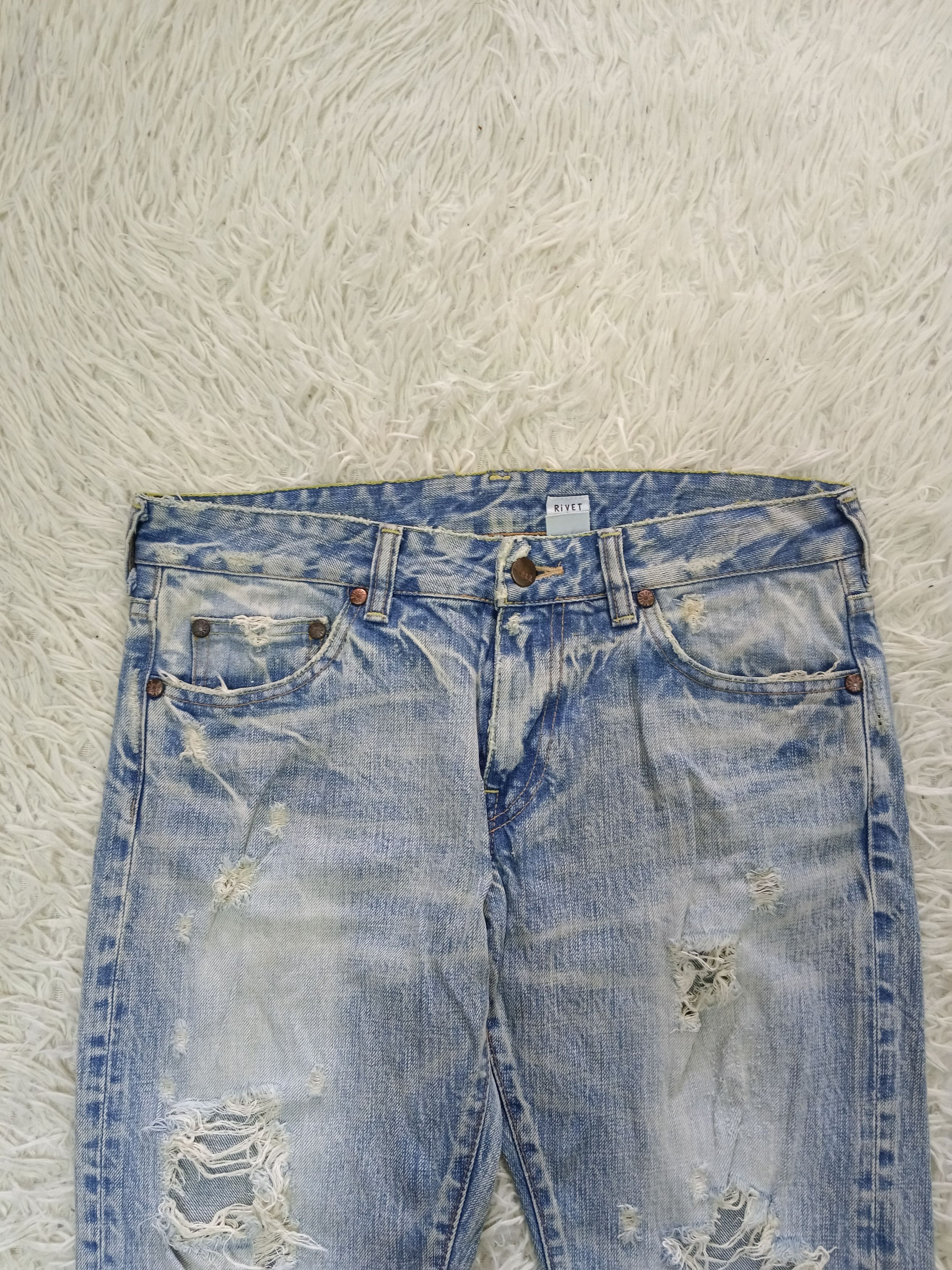 Japanese Brand DiSTRESSED RIPED RIVET&BLUE DENIM PANTS Size US 30 / EU 46 - 3 Thumbnail