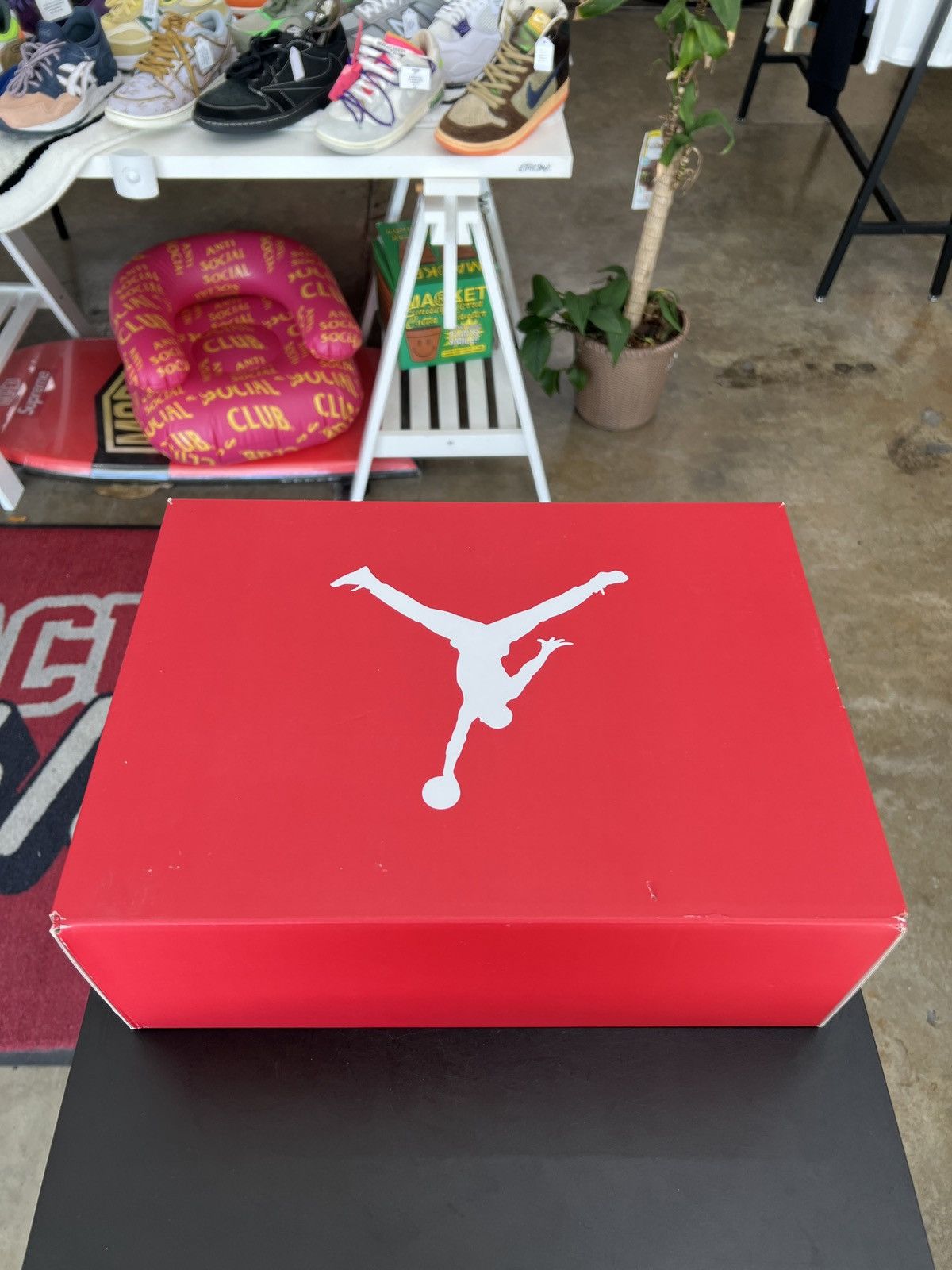 Jordan Brand Air Jordan 6 Red Oreo Sz. 10.5 (2022) Size US 10.5 / EU 43-44 - 15 Thumbnail