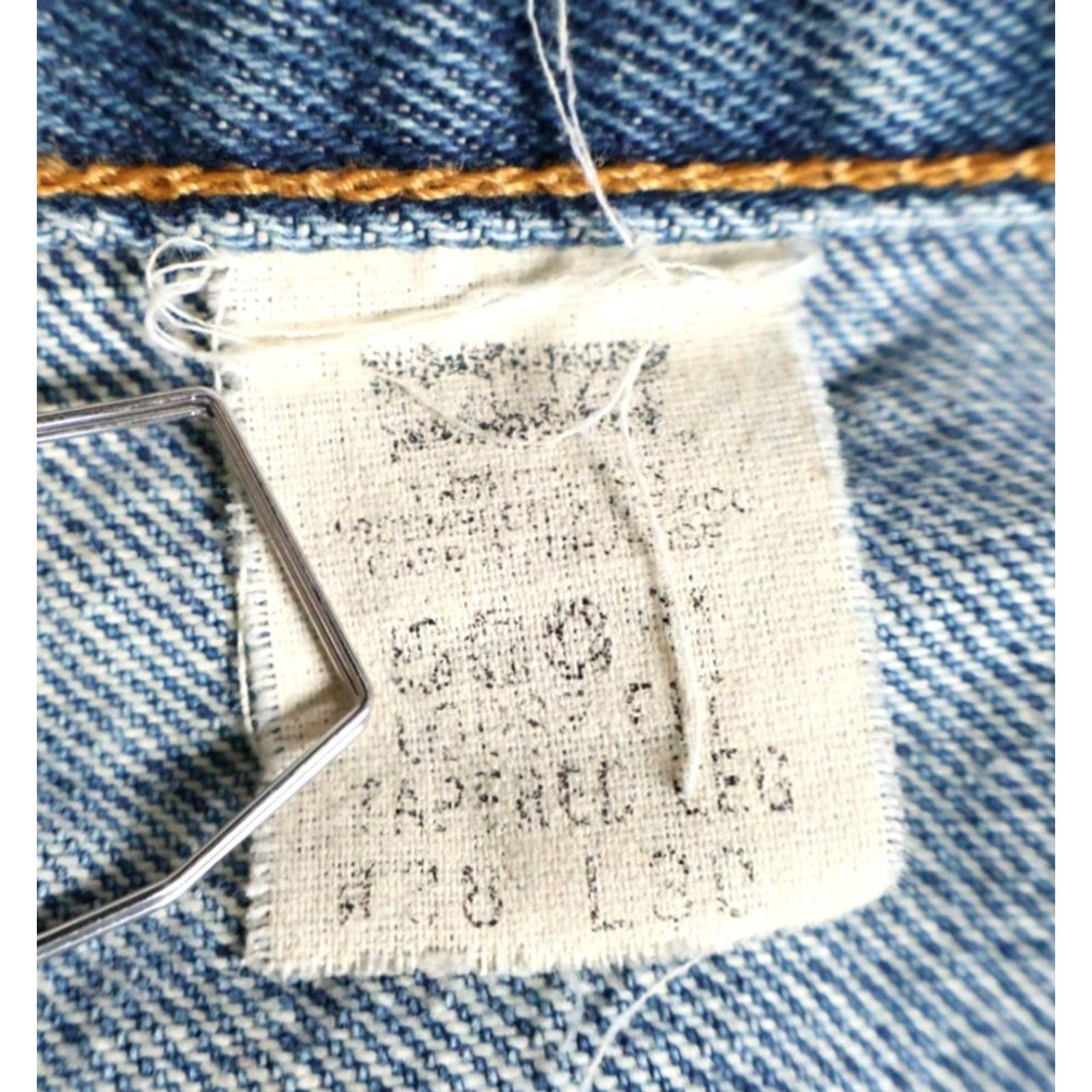 Levi's VINTAGE Levi's 560 Jeans Men's 36 x 30 Loose Fit Tapered Leg Blue Denim Jeans 90s Grunge Retro Mens Size US 36 / EU 52 - 4 Thumbnail