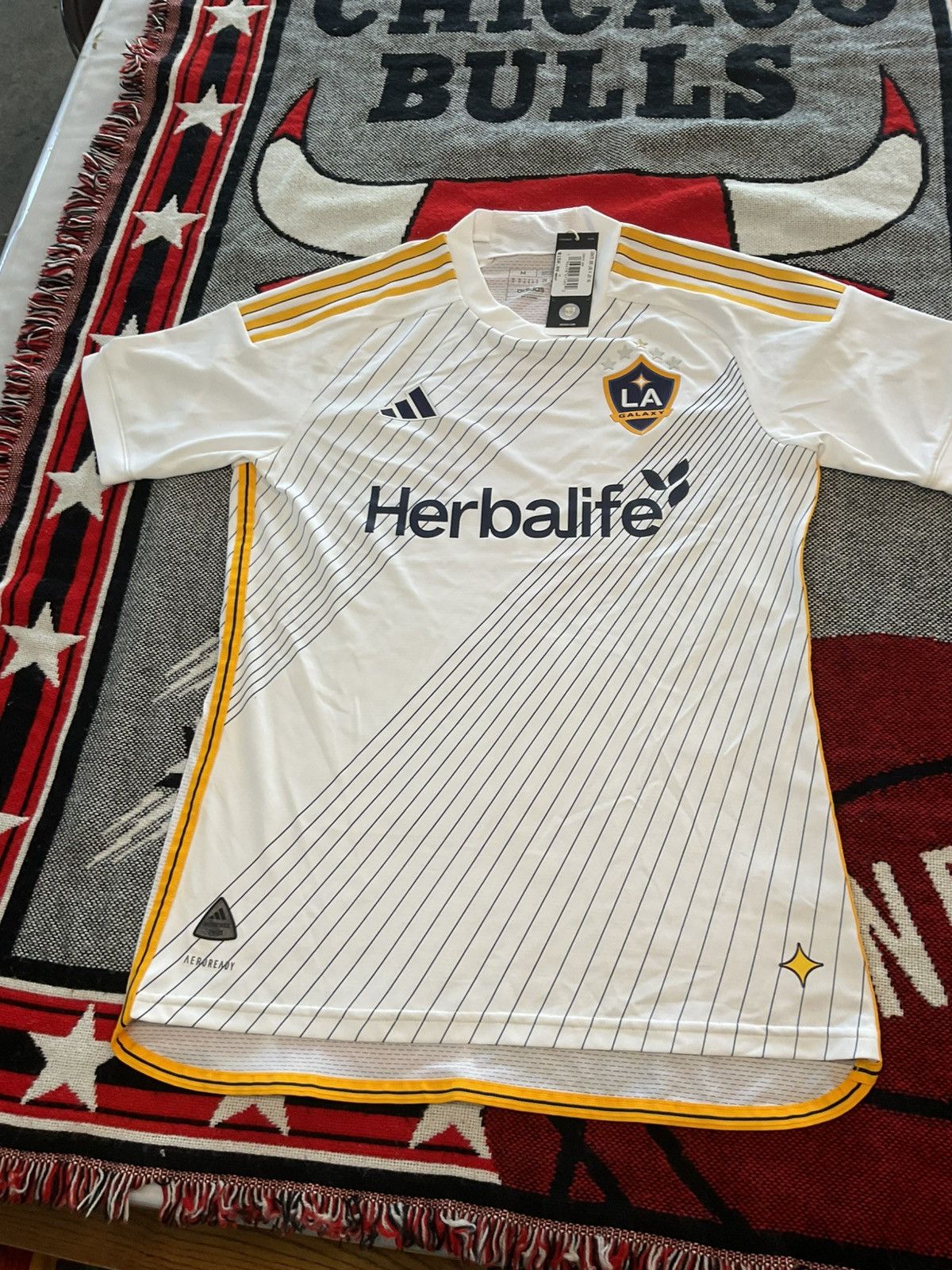 Adidas MLS Los Angeles galaxy jersey nwt medium Size US M / EU 48-50 / 2 - 1 Thumbnail