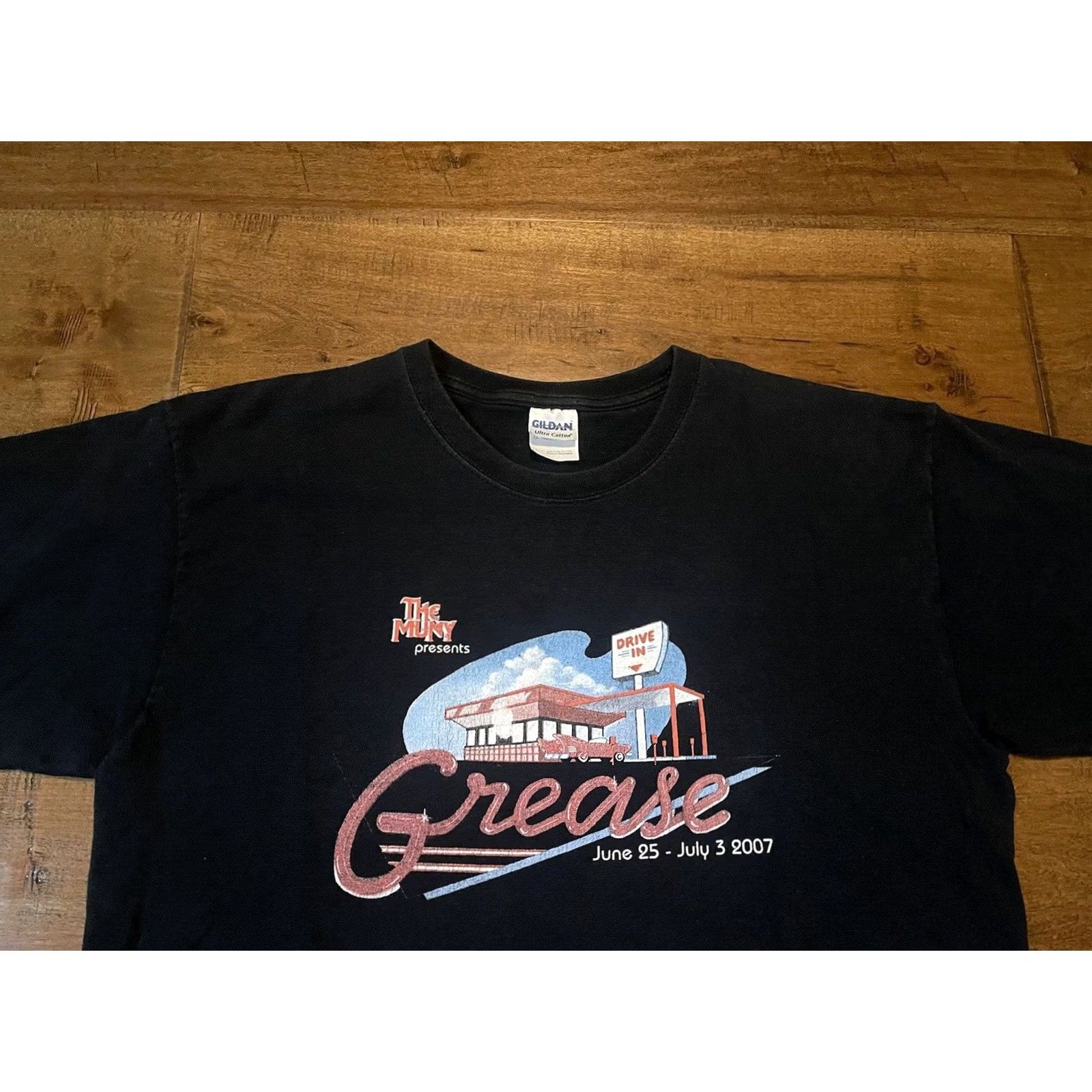 Gildan VINTAGE Grease 2007 The Muny Presents St Louis Play Musical Black T-Shirt - Men's Large Size US L / EU 52-54 / 3 - 2 Thumbnail
