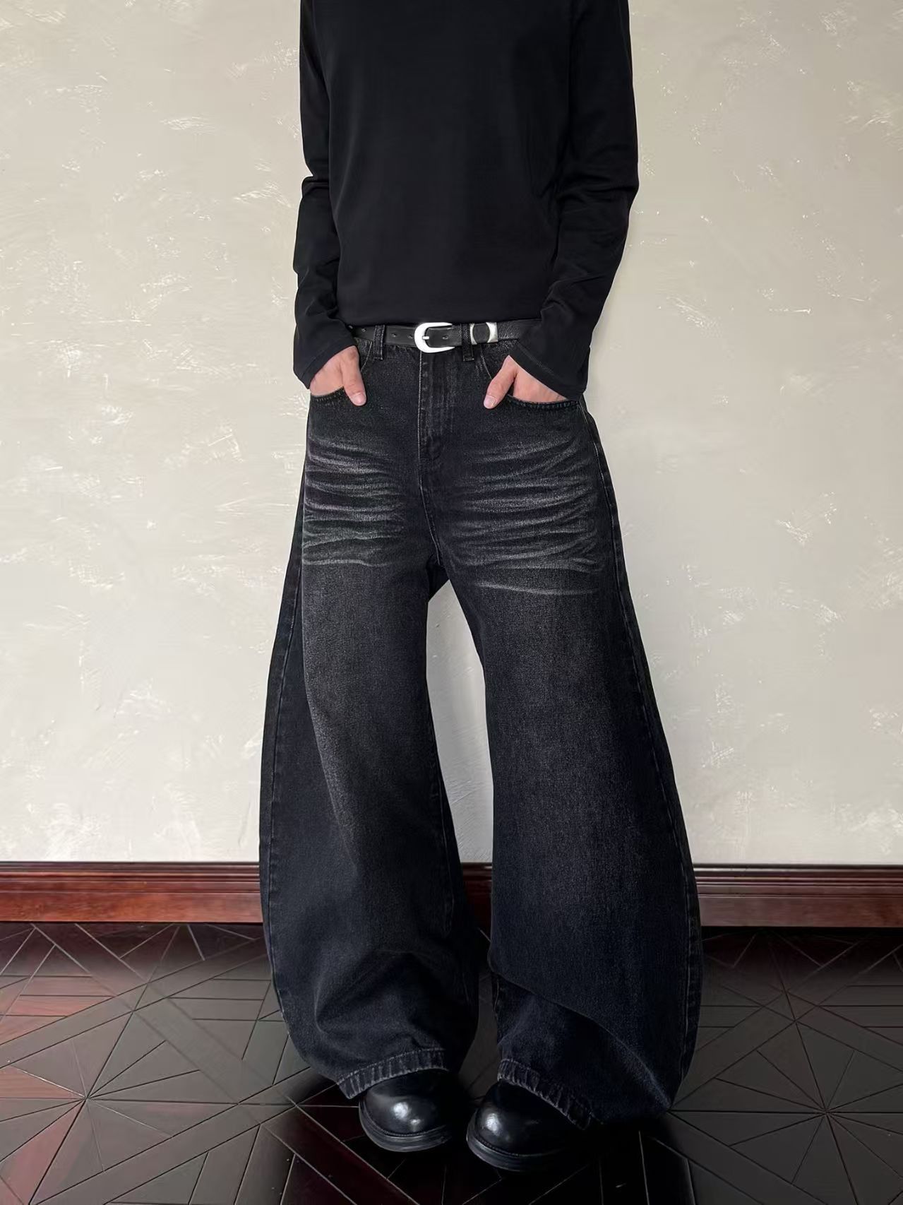 Vintage Black washed vintage whiskered straight leg sloping jeans Size US 32 / EU 48 - 1 Thumbnail