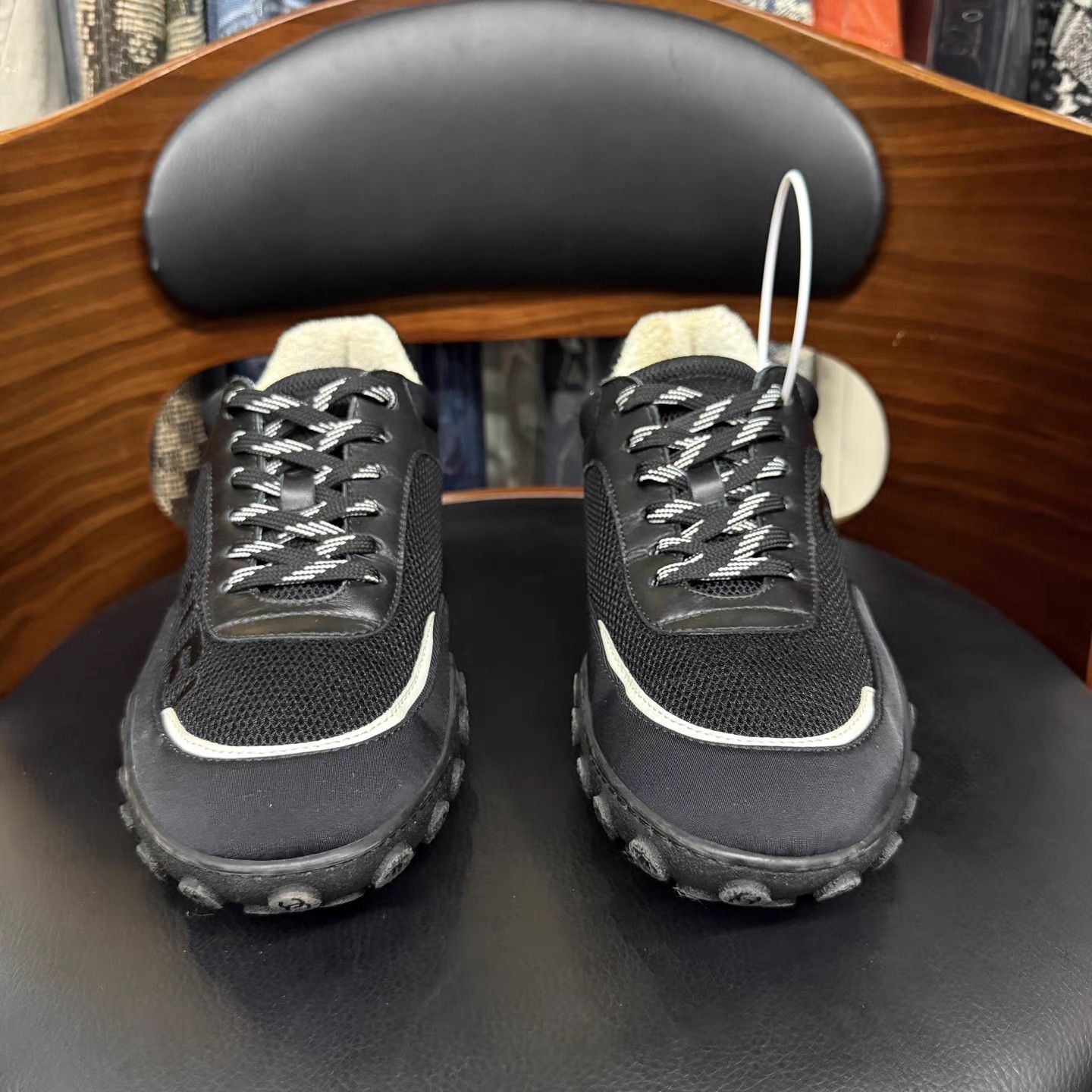 Chanel Chanel Black & White Sneakers (Trainers) K15 Size US 9 / IT 39 - 2 Thumbnail