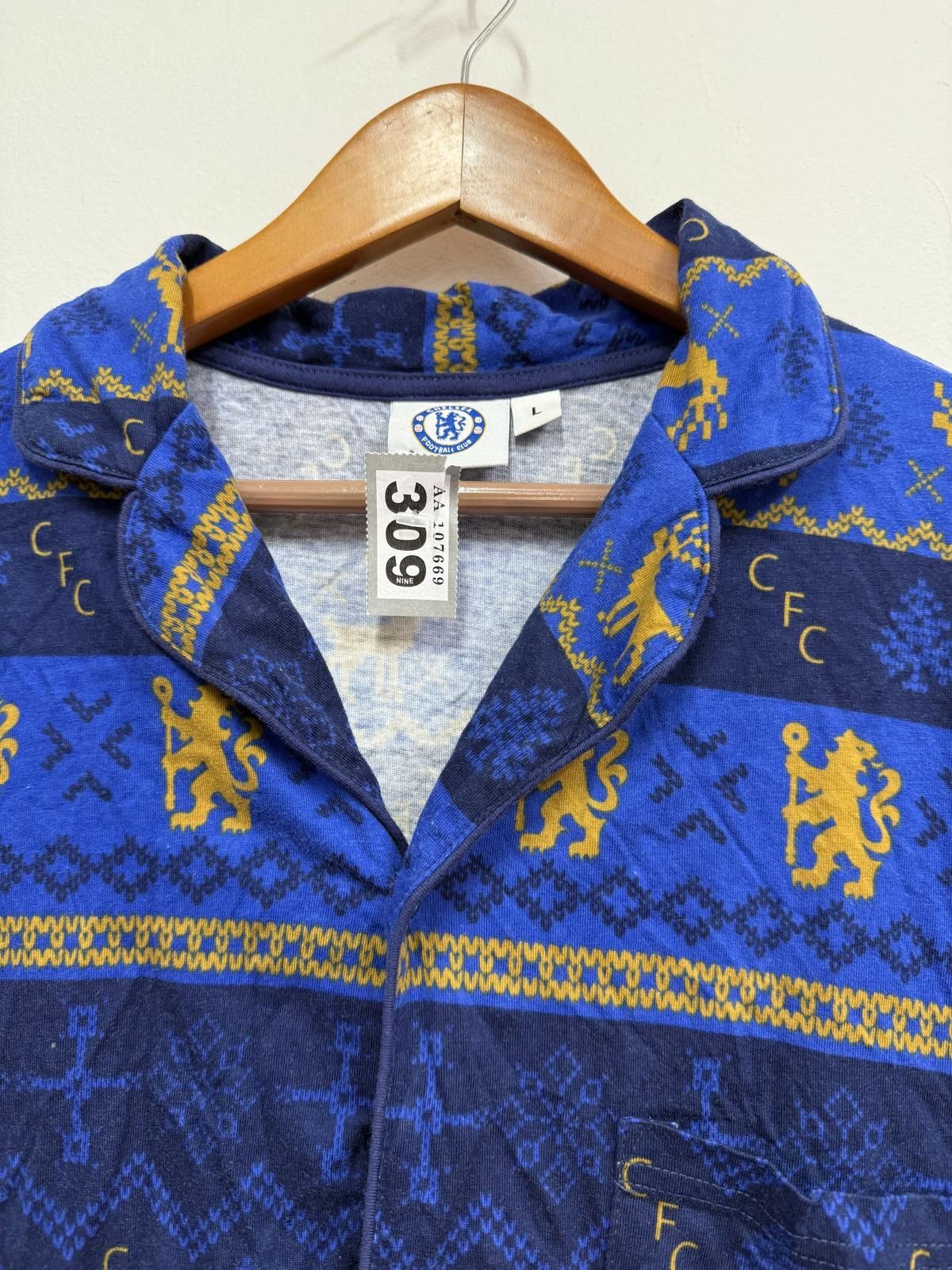 Other Chelsea FC Blue and Yellow Patterned Hoodie Size L Size US L / EU 52-54 / 3 - 3 Thumbnail