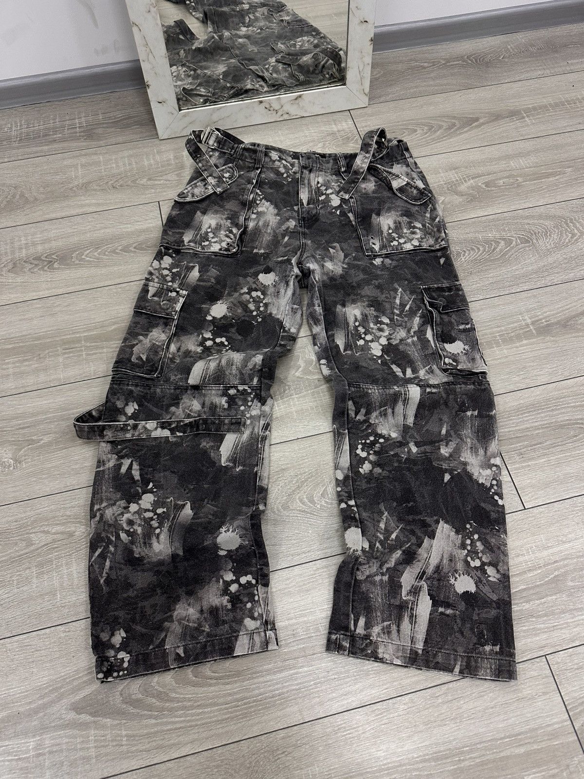 Japanese Brand Baggy Gray Multipocket Cargo Y2K Style Size US 32 / EU 48 - 2 Thumbnail