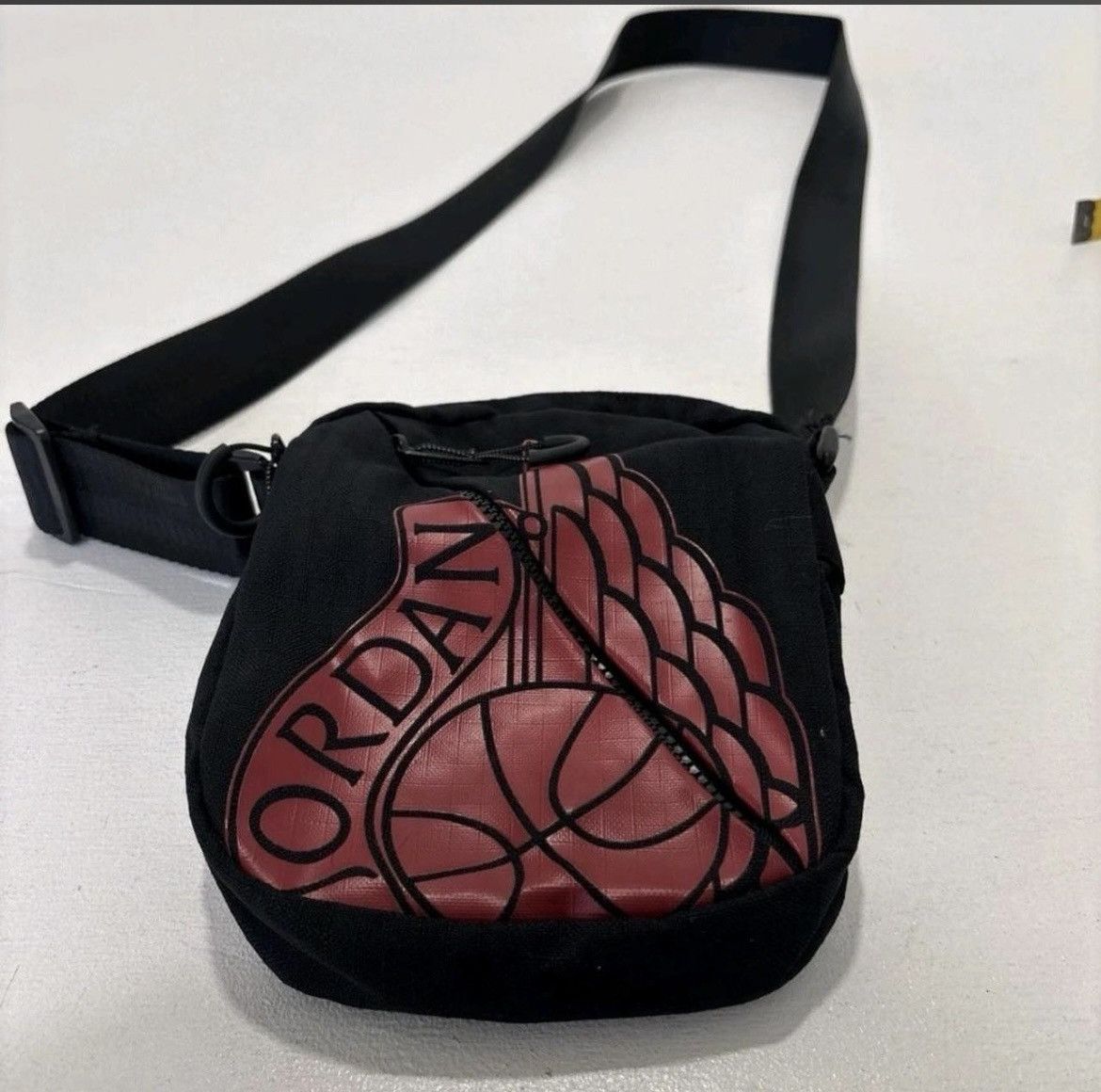 Jordan Brand Nike Air Jordan Wings Festival Crossbody Bag Black/Red Size ONE SIZE - 3 Thumbnail