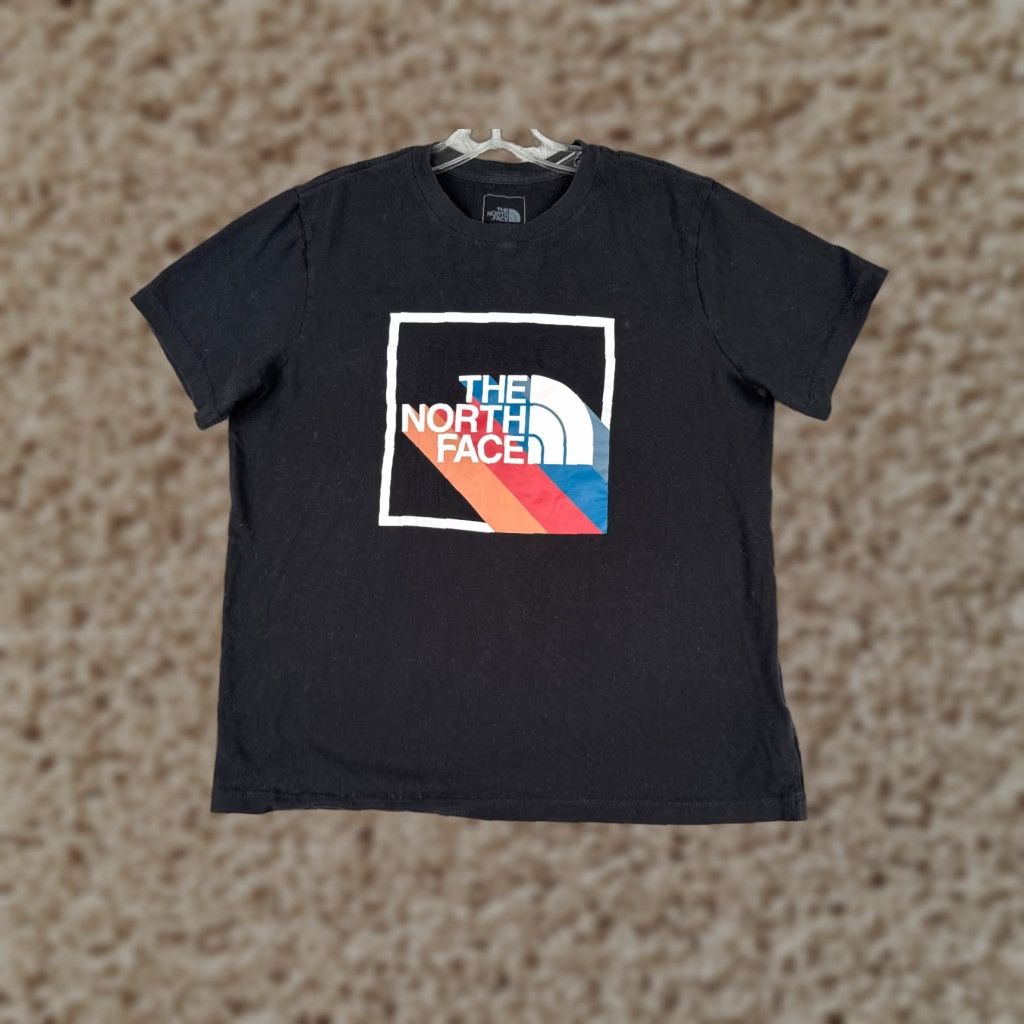 The North Face The North Face Shirt Women Medium Black Crop Short Sleeve Crew Neck Cotton Blend Size M / US 6-8 / IT 42-44 - 1 Thumbnail