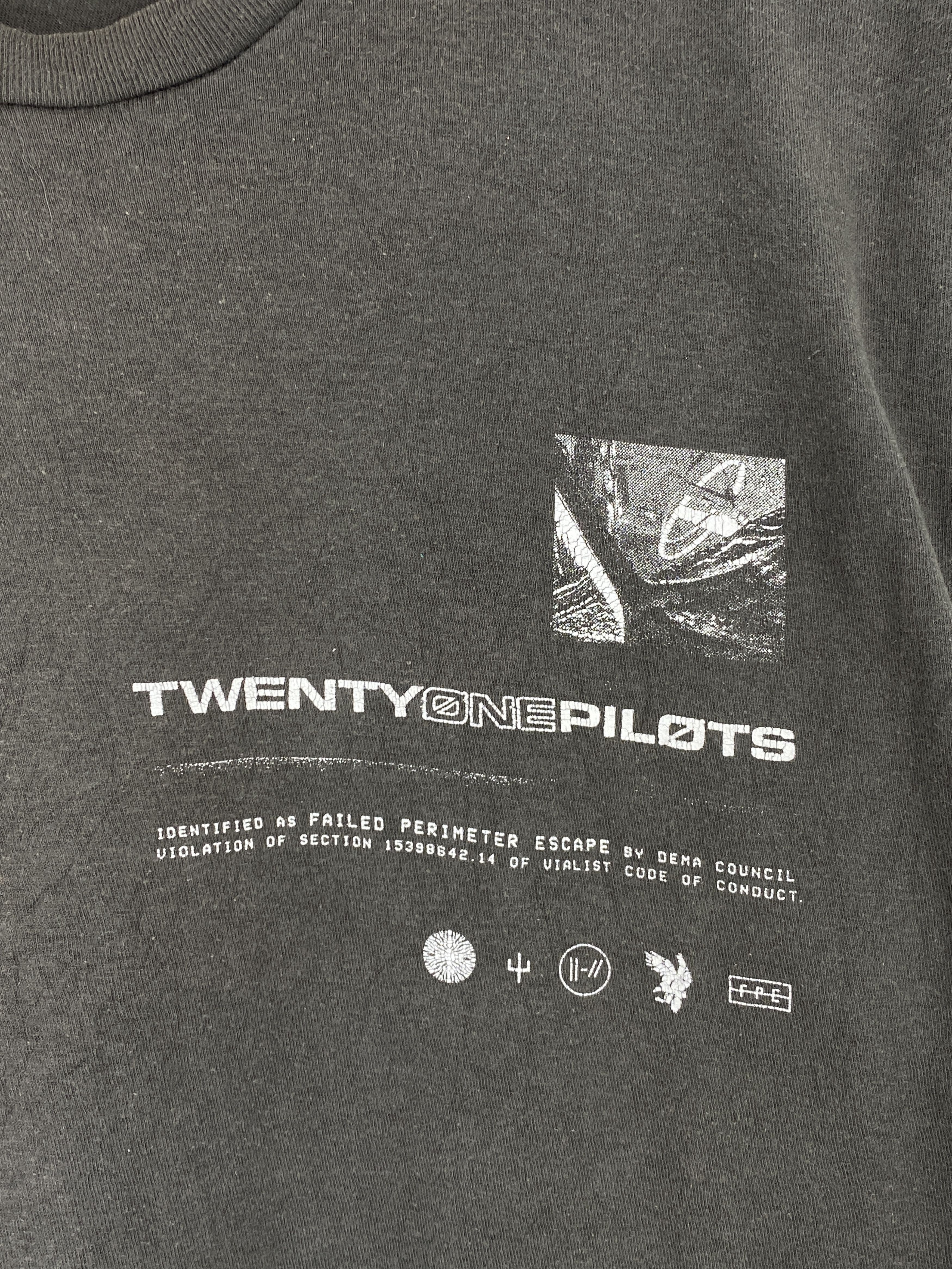 Band Tees × Vintage Vintage Twenty One Pilots Band Tee Shirt Size US L / EU 52-54 / 3 - 11 Thumbnail