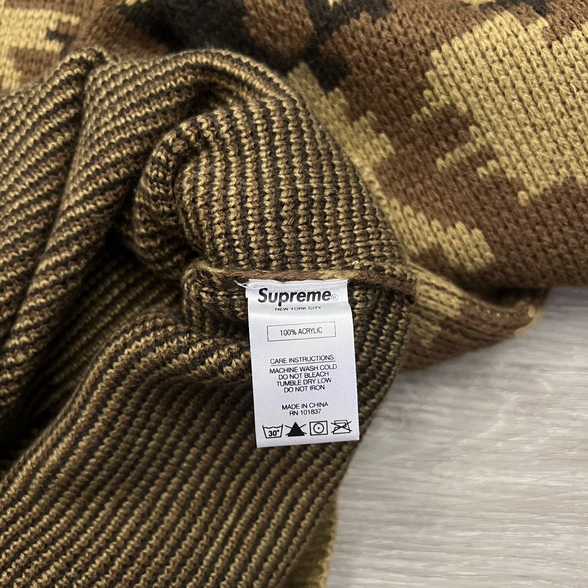 Supreme Supreme Camo Knit Sweater Size US S / EU 44-46 / 1 - 6 Thumbnail