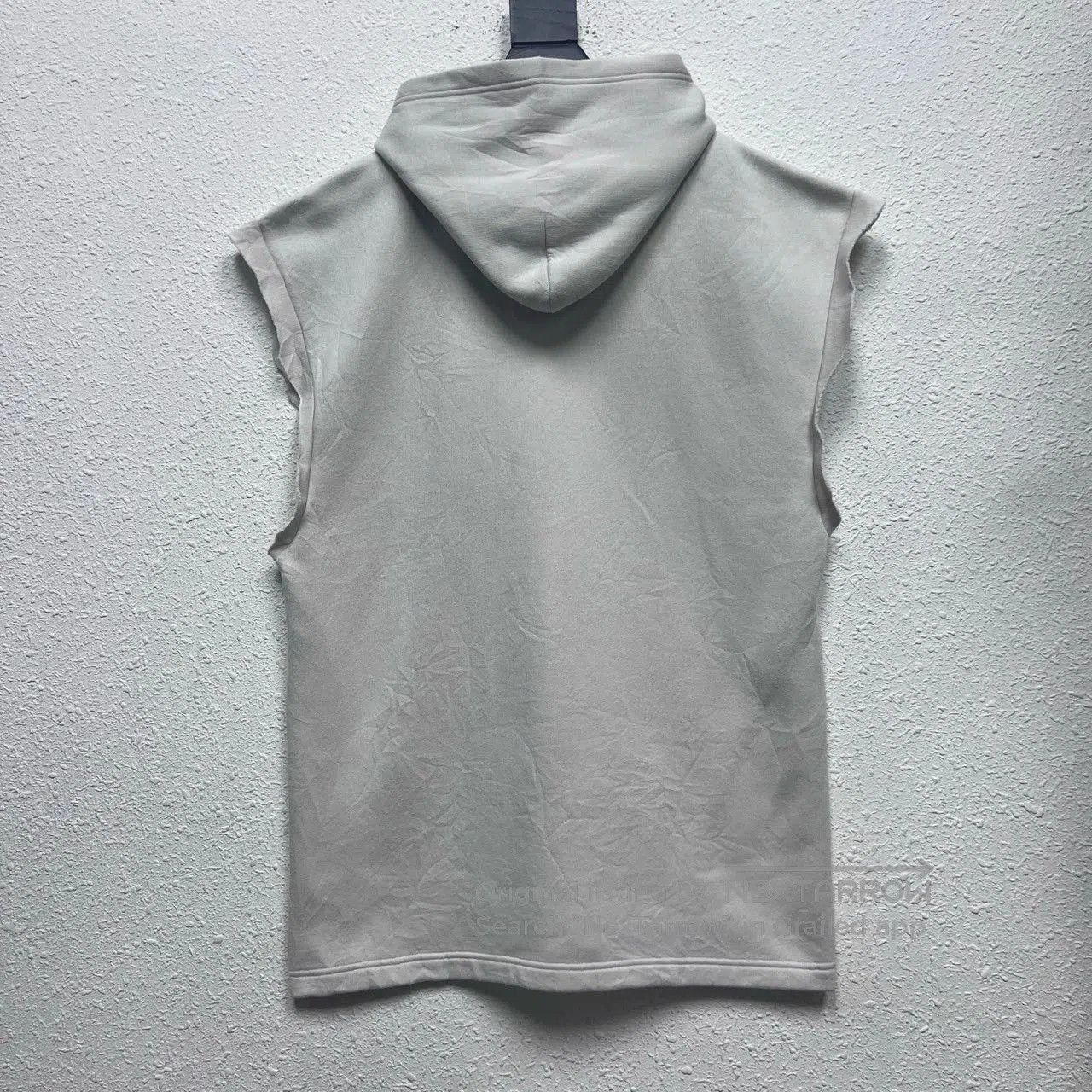 Balenciaga balenciaga sleeveless hoodie with embroidery detail. Size US XS / EU 42 / 0 - 2 Thumbnail