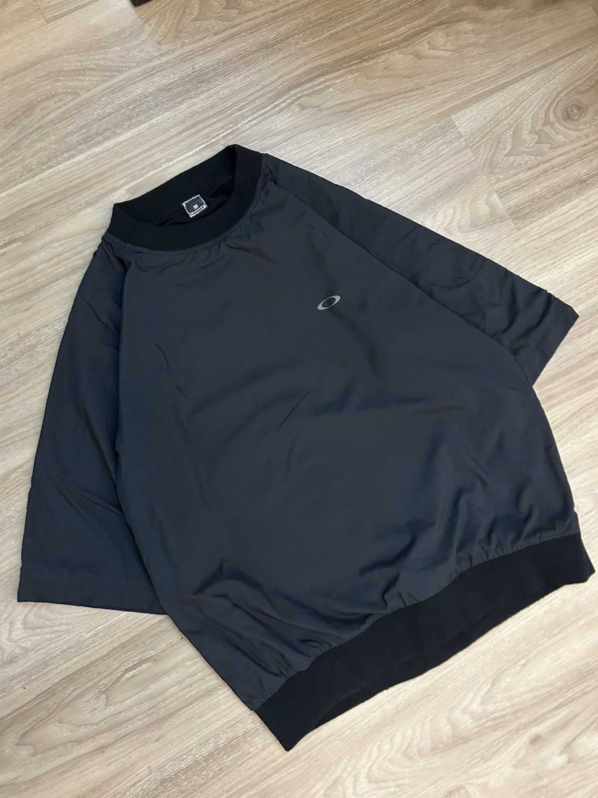 Oakley 💥Rare Vintage Oakley Archival Logo Technical Pullover Tee Size US M / EU 48-50 / 2 - 3 Thumbnail