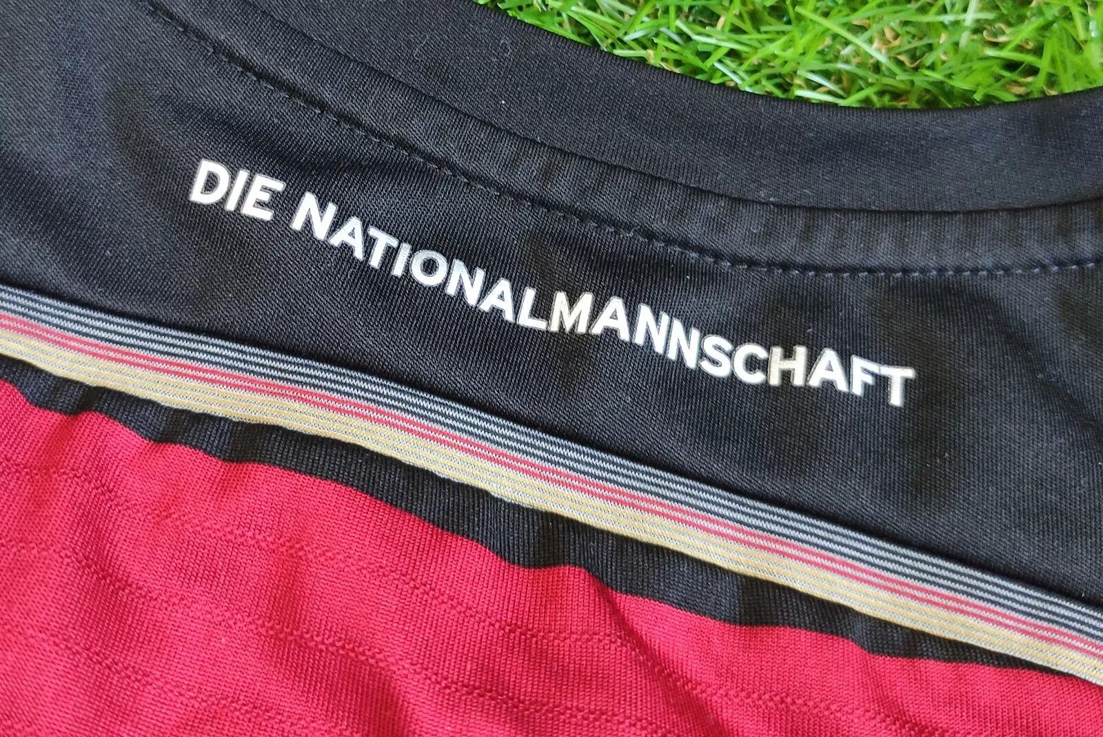 Adidas GERMANY NATIONAL TEAM 2014 2015 AWAY FOOTBALL JERSEY WOMEN Size M / US 6-8 / IT 42-44 - 6 Thumbnail