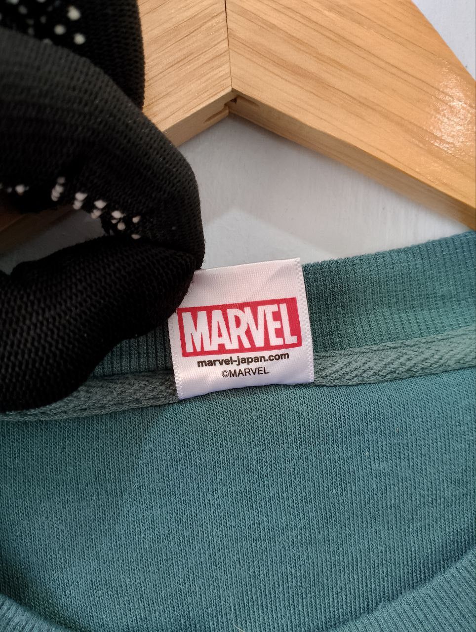 Marvel Comics MARVEL Japan Center Spellout Embroidery Sweatshirt Size US L / EU 52-54 / 3 - 5 Thumbnail