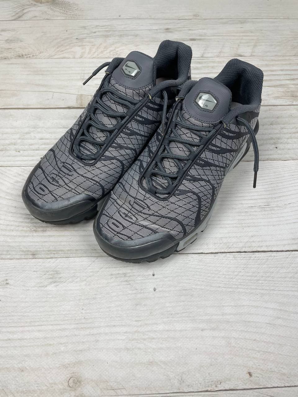 Nike Nike Air Max Plus TN White Grey Trainers Sneakers Size US 11 / EU 44 - 4 Thumbnail