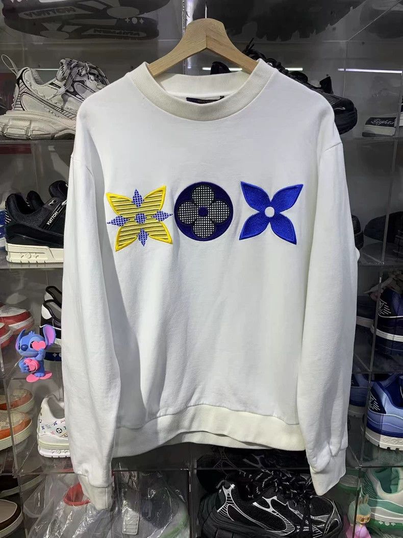 Louis Vuitton louis vuitton embroidered logo white sweatshirt-dmc Size US L / EU 52-54 / 3 - 1 Thumbnail