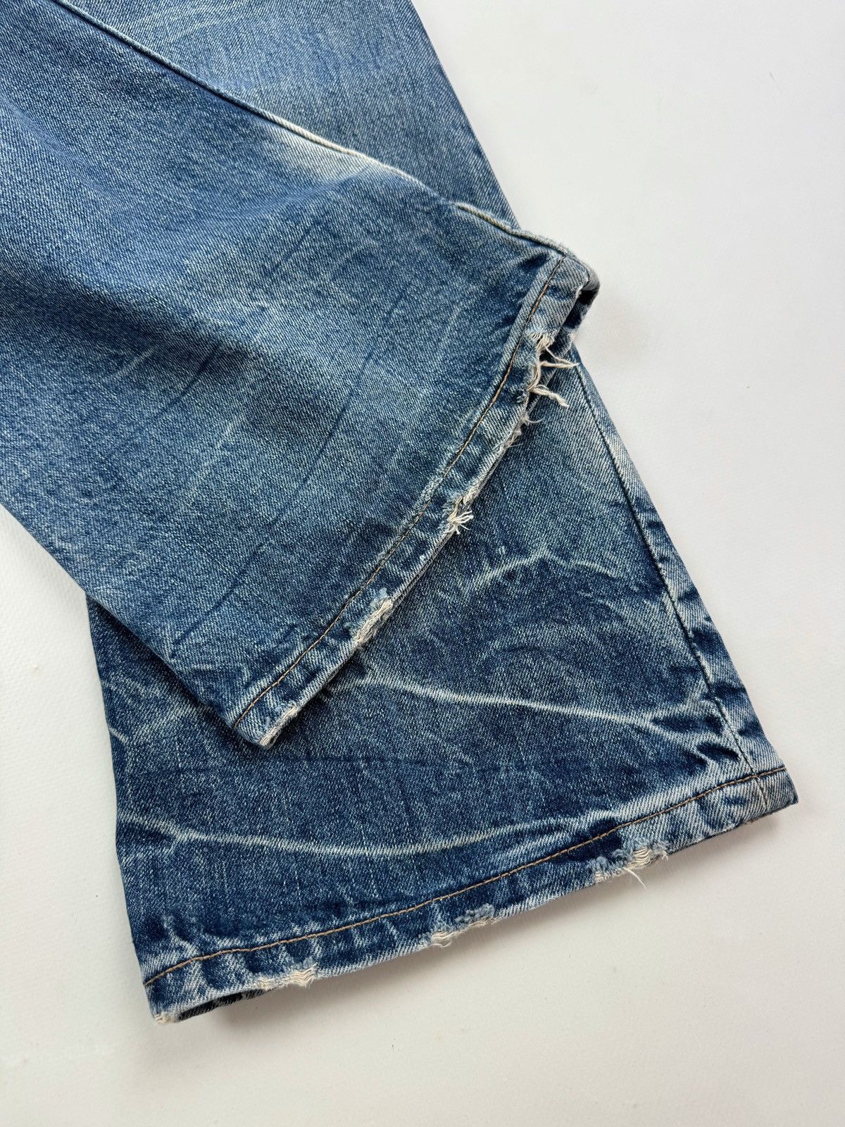 Levi's Y2K Vintage Levi’s 529 Distressed Flared Women’s Jeans Size 30" / US 8 / IT 44 - 14 Thumbnail