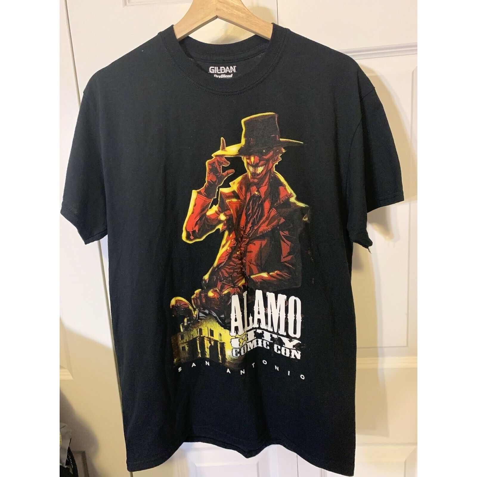 Gildan Alamo City Comic Con T Shirt Men’s Sz M Black Size US M / EU 48-50 / 2 - 6 Thumbnail