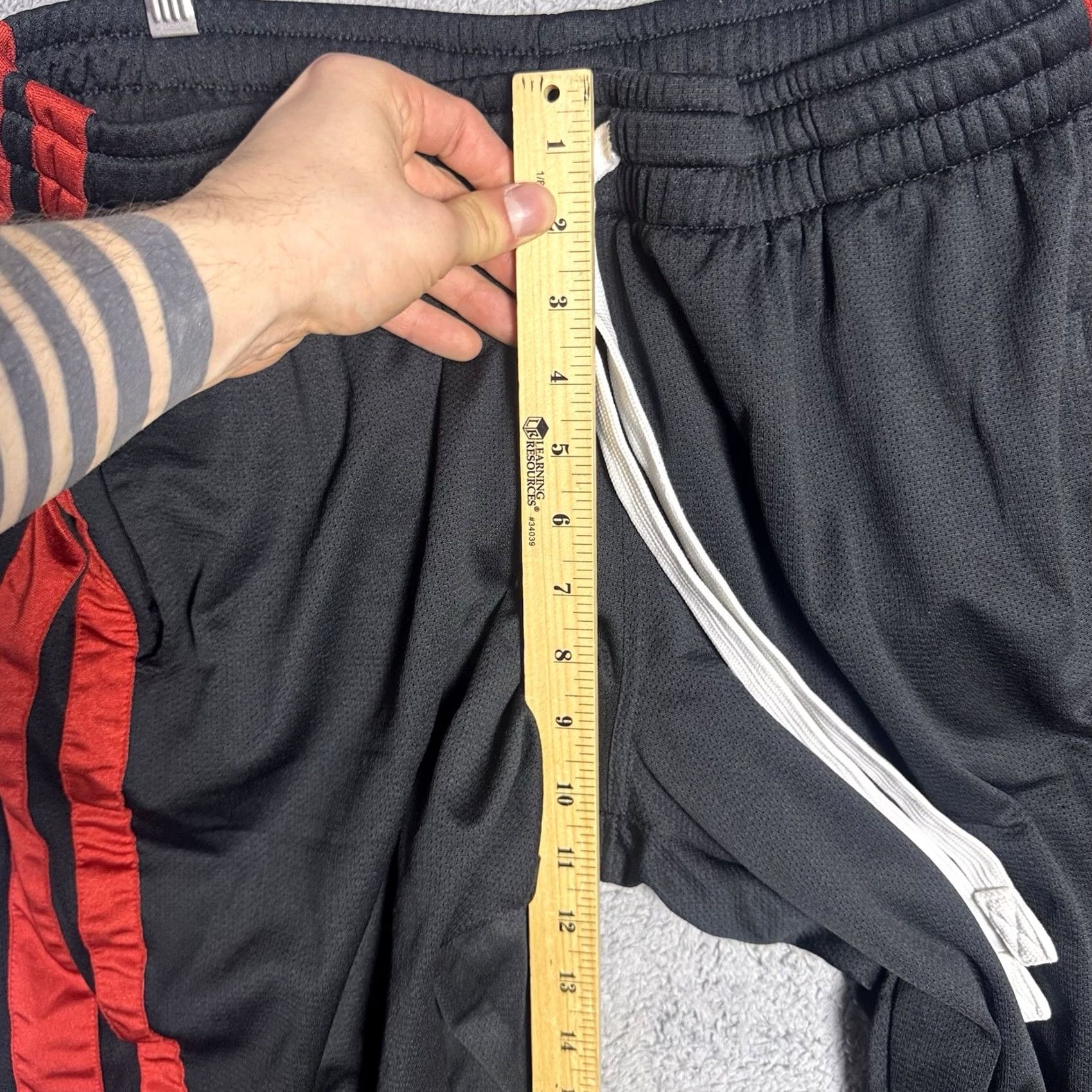 Nike VINTAGE Nike Track Pant Men XL Striped Black Nylon Baggy Sweatpants Jersey Nike Air Lightweight Pockets Elastic Waist Size US XL / EU 56 / 4 - 7 Thumbnail