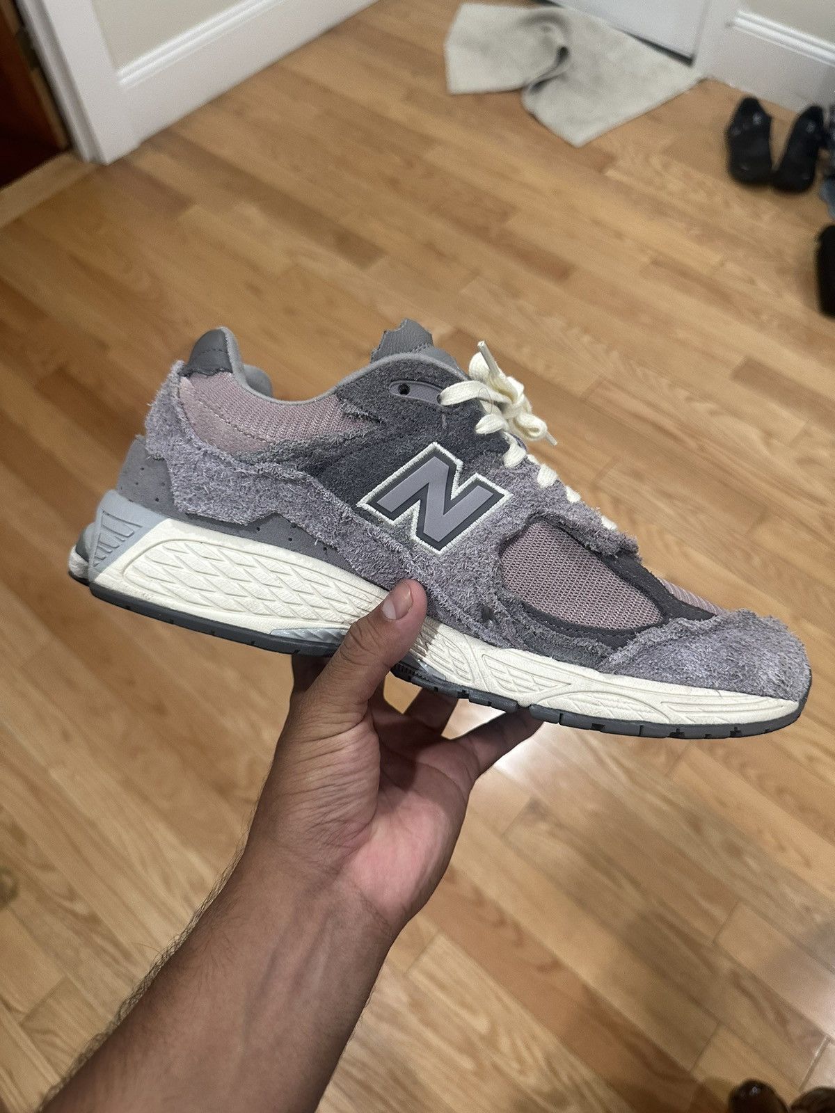 New Balance New Balance 2002R Lunar New Year Size US 9.5 / EU 42-43 - 3 Thumbnail