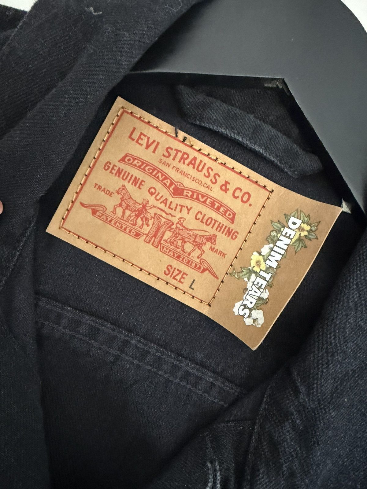DENIM TEARS Denim Tears x Levis Wreath Denim Jacket Size Large Size US L / EU 52-54 / 3 - 3 Thumbnail