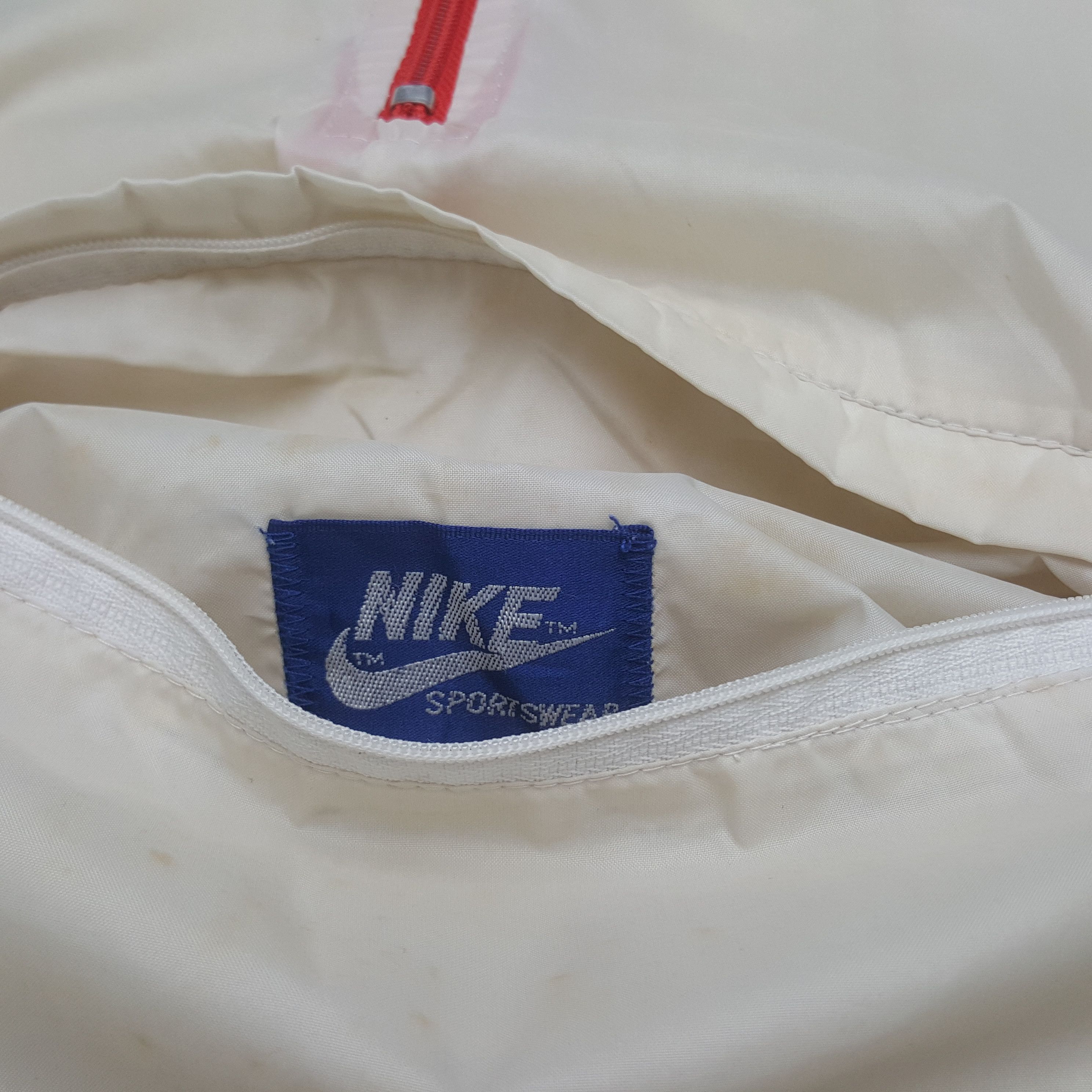 Nike Vintage NIKE Half Zipper Outdoor Windbreaker Jacket RR8 Size US L / EU 52-54 / 3 - 7 Thumbnail