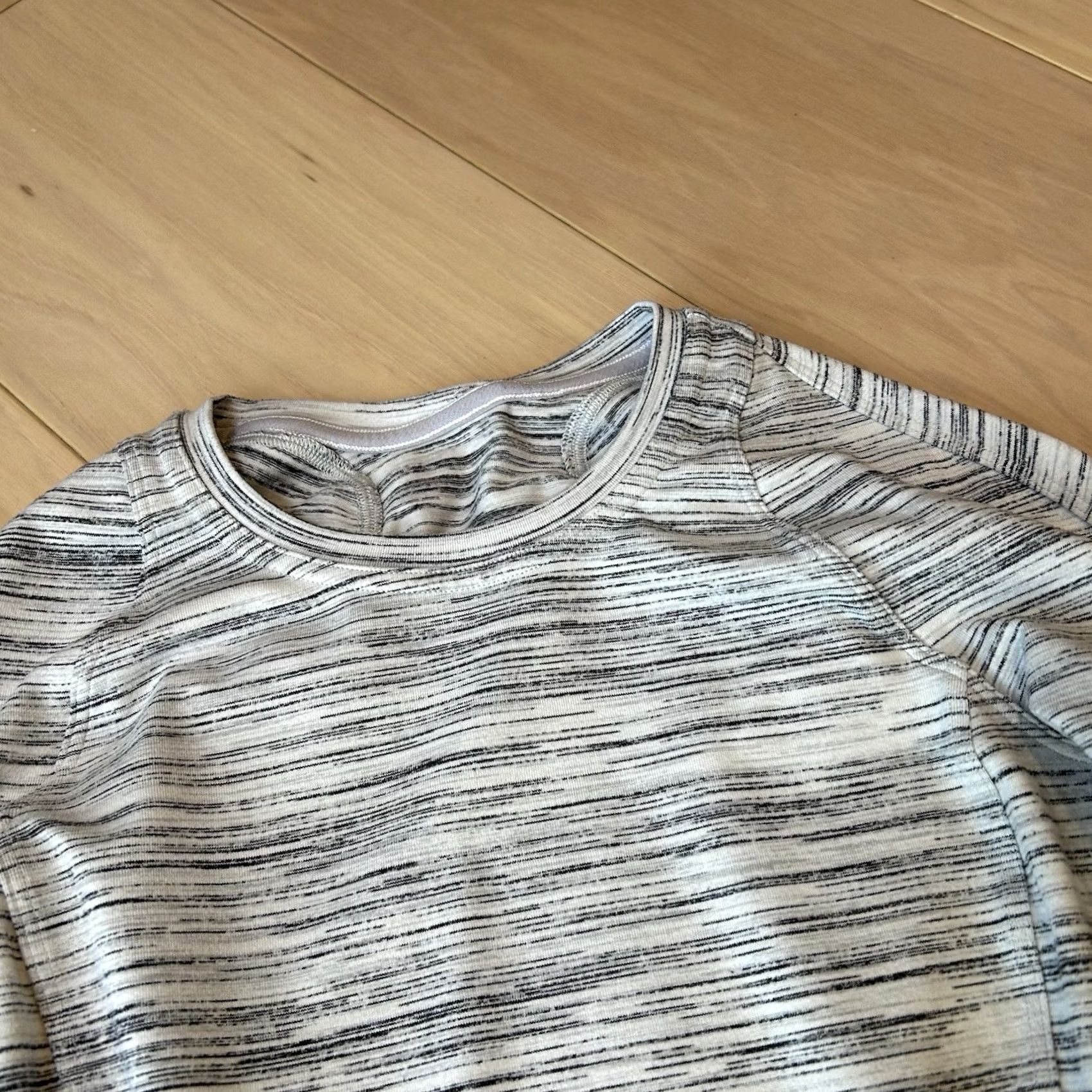 Lululemon Lululemon Runderful Top Space Dye Camo Long Sleeve Women’s 2 Shirt Slim Polyester Heathered Pocket Size XS / US 0-2 / IT 36-38 - 6 Thumbnail