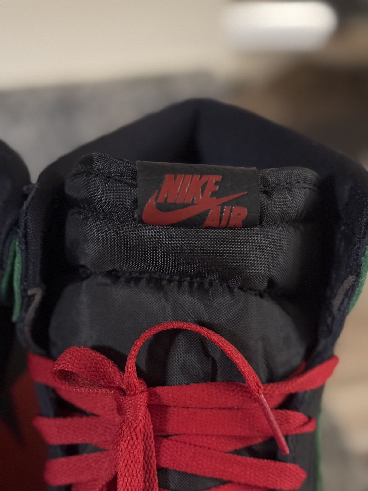 Jordan Brand × Nike Jordan 1 Pine Green Size 12 (555088-030) W BOX Size US 12 / EU 45 - 8 Thumbnail