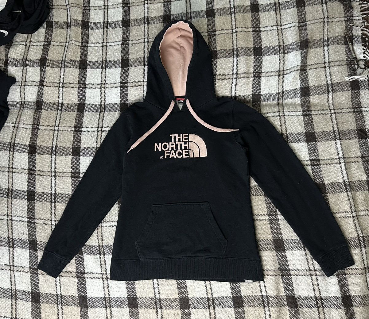 The North Face The North Face Big Stiched Logo womens size S Black/ Beige Size S / US 4 / IT 40 - 1 Thumbnail