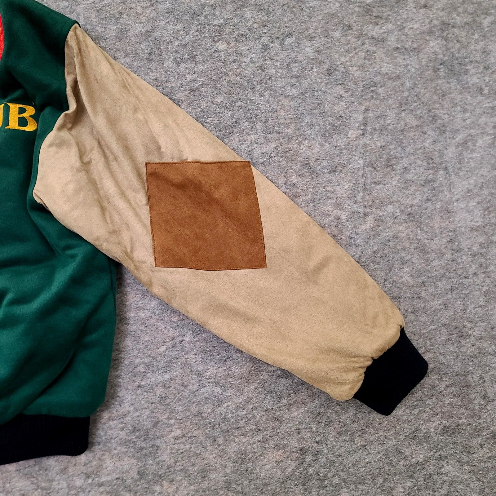 Other Lady Luck Casino Varsity Jacket Large Elbow Patch Colorblock Size US L / EU 52-54 / 3 - 6 Thumbnail