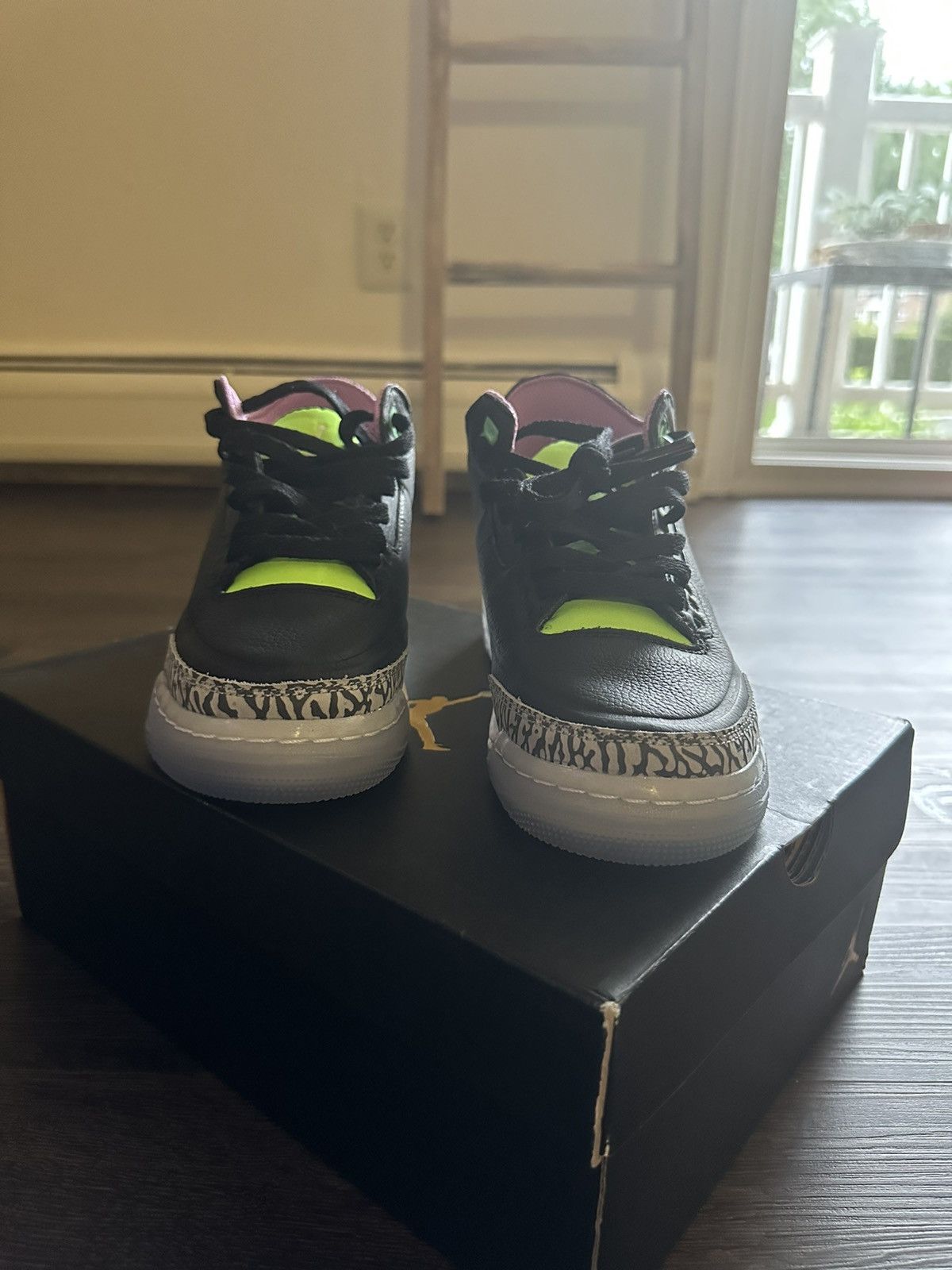 Nike Jordan 3 electric green Size US 5.5 / IT 35.5 - 7 Thumbnail