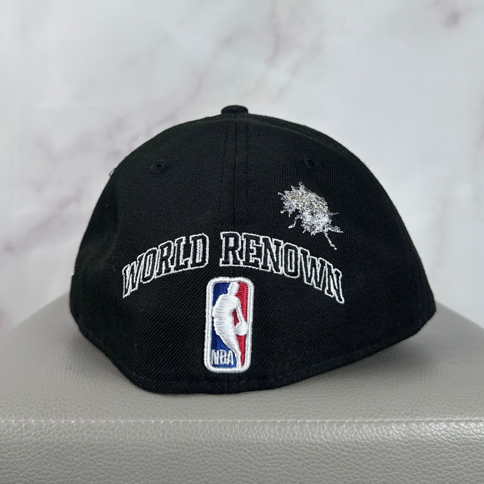 New Era Brooklyn Nets World Renown Black/Grey Fitted Size ONE SIZE - 4 Thumbnail