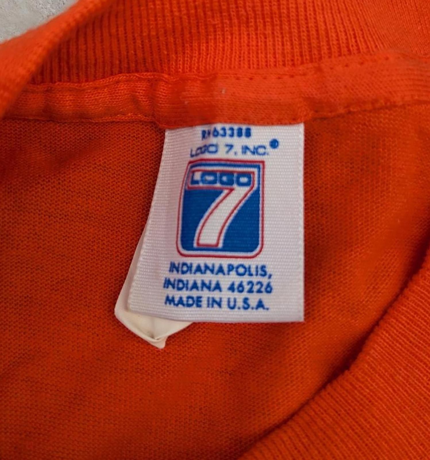 Logo 7 Vintage 90s Tampa Bay Buccaneers NFL Logo 7 t-shirt Size US M / EU 48-50 / 2 - 3 Thumbnail