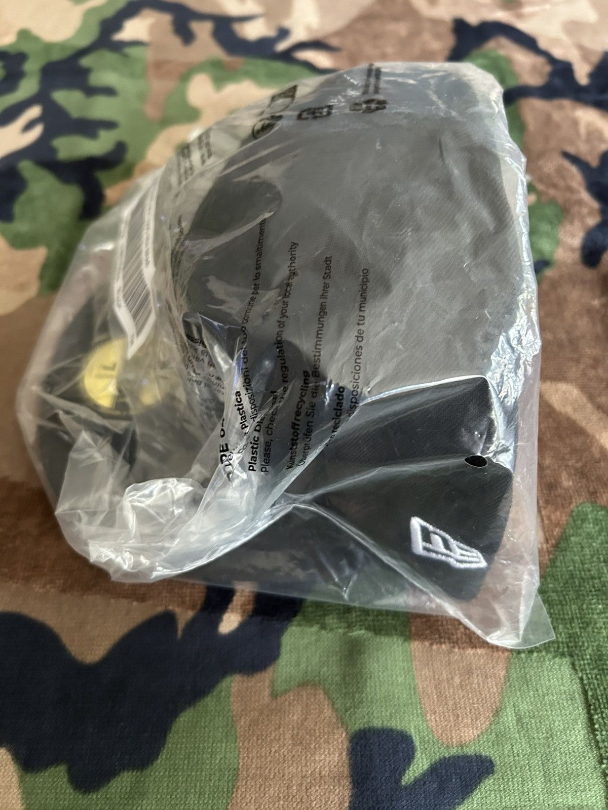 MLB × New Era × Supreme Supreme MLB Teams Box Logo New Era Chicago White Sox 7 5/8 Size ONE SIZE - 8 Thumbnail