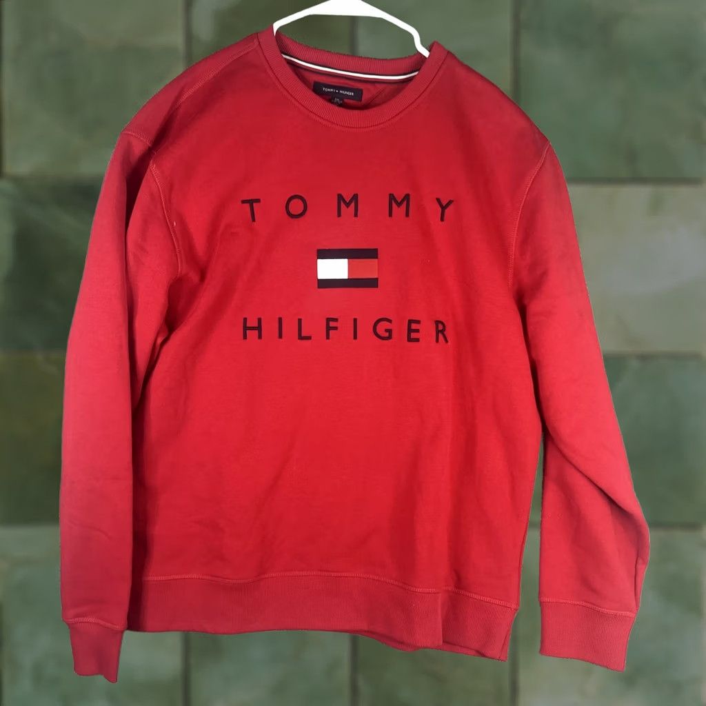 Tommy Hilfiger Tommy Hilfiger Mens Sweatshirt Crewneck 2XL Red Big Flag Logo Pullover Fleece Knit Regular Size US XXL / EU 58 / 5 - 1 Thumbnail