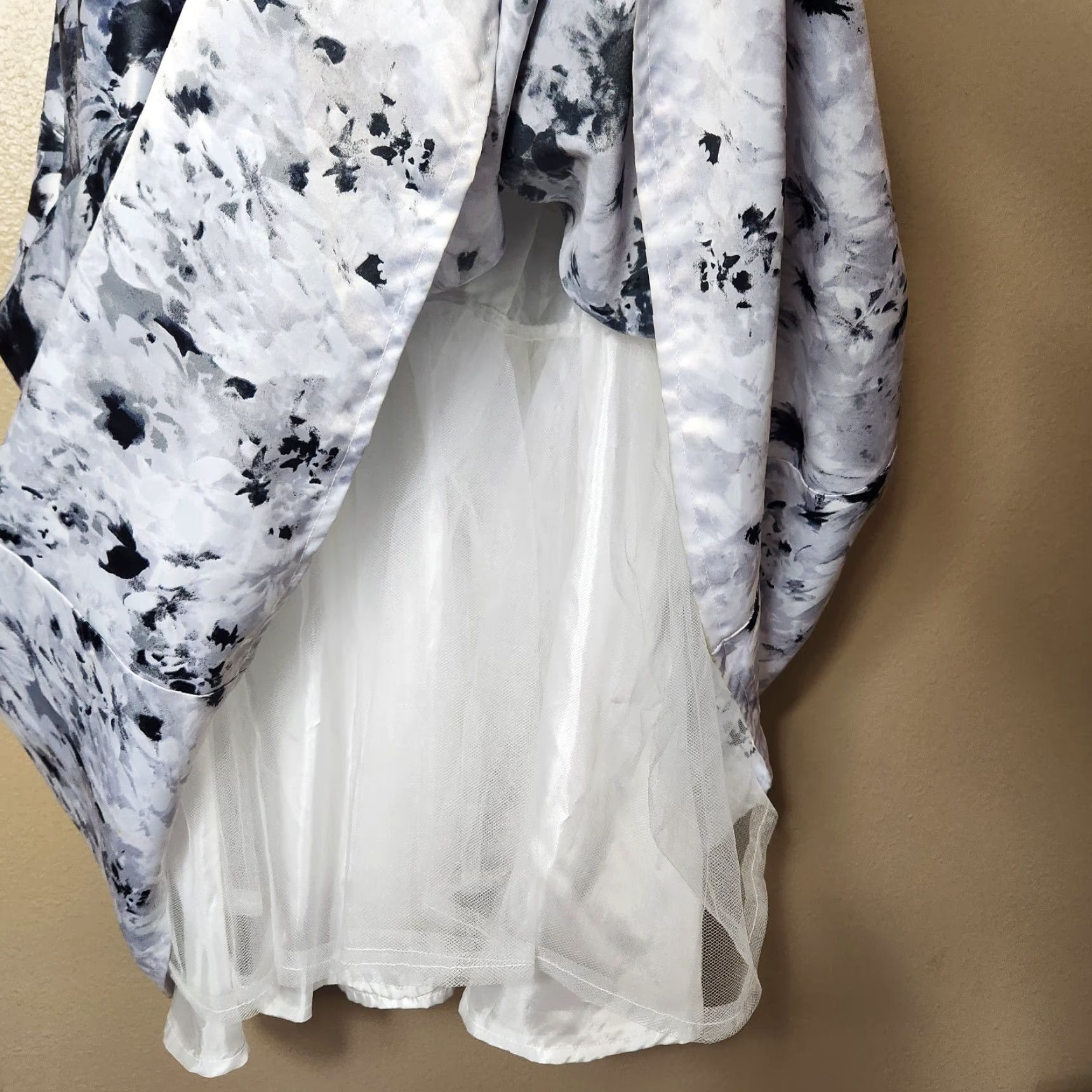 Vintage Aqua Dresses Womens Black/Gray Floral Satin Maxi Tulle Skirt Size 4 Size S / US 4 / IT 40 - 3 Thumbnail