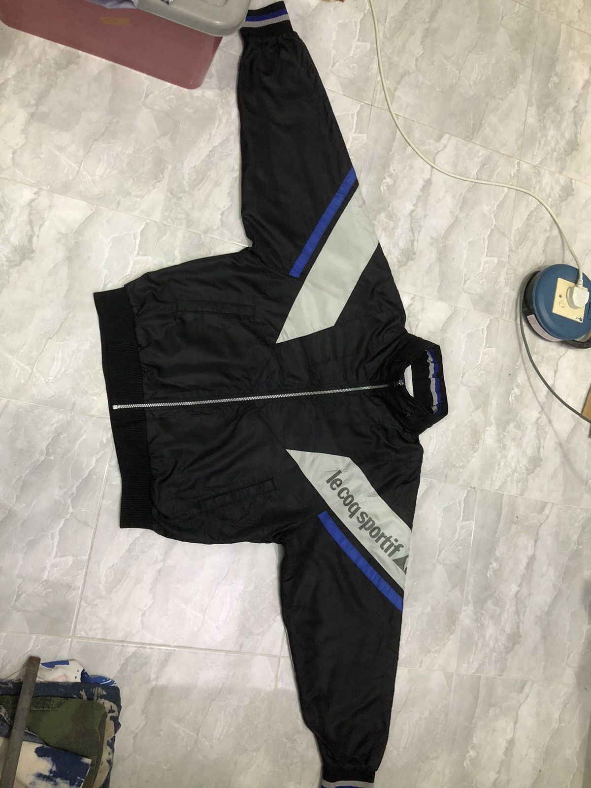 Le Coq Sportif Vintage 90s Le Coq Sportif Windbreaker Hidden Hood Size US L / EU 52-54 / 3 - 16 Thumbnail