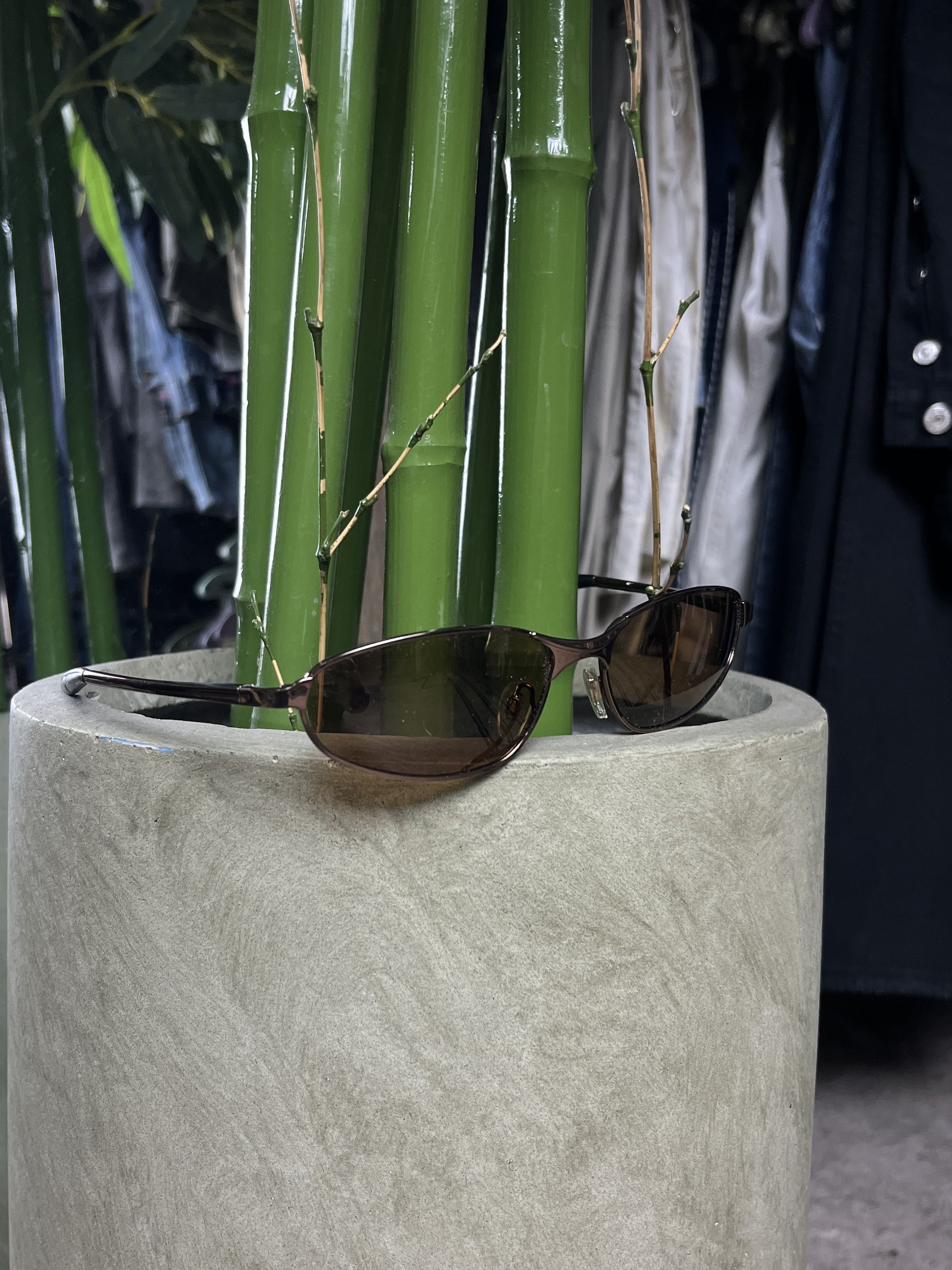 Vintage 2000s NEXT OAKLEY-STYLE OVAL SUNGLASSES - № 4530 Size ONE SIZE - 1 Thumbnail