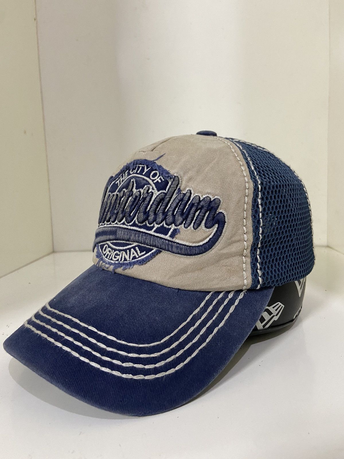 Robin Ruth Vintage robin Ruth trucker hat Size ONE SIZE - 2 Thumbnail