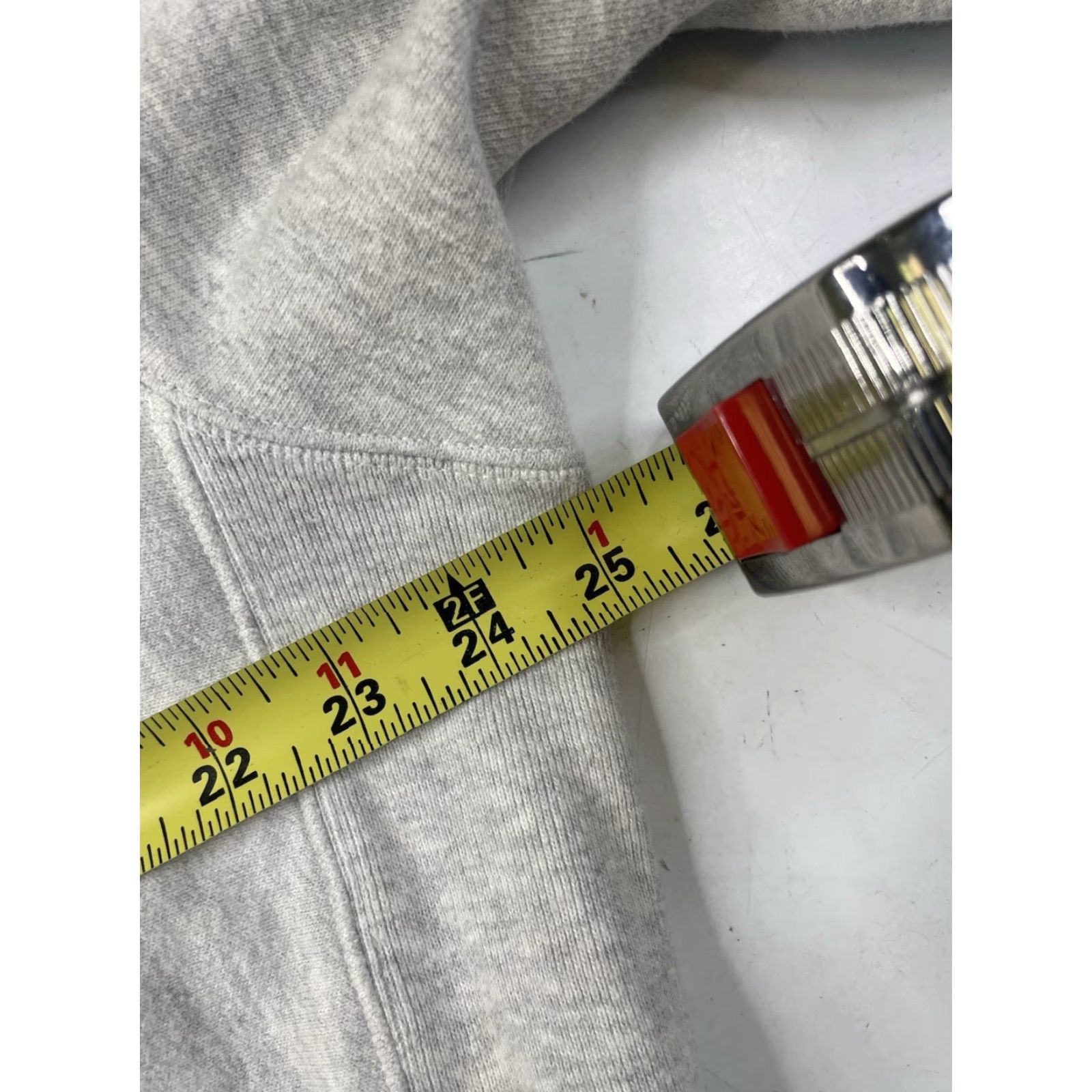 Champion VINTAGE Champion Reverse Weave Sweatshirt USA 90s Pullover Crew Neck Long Sleeve Gray Large Men Size US L / EU 52-54 / 3 - 6 Thumbnail