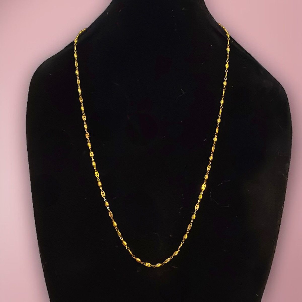 Other Gold tone oval filigree and fluted links necklace Size ONE SIZE - 1 Thumbnail