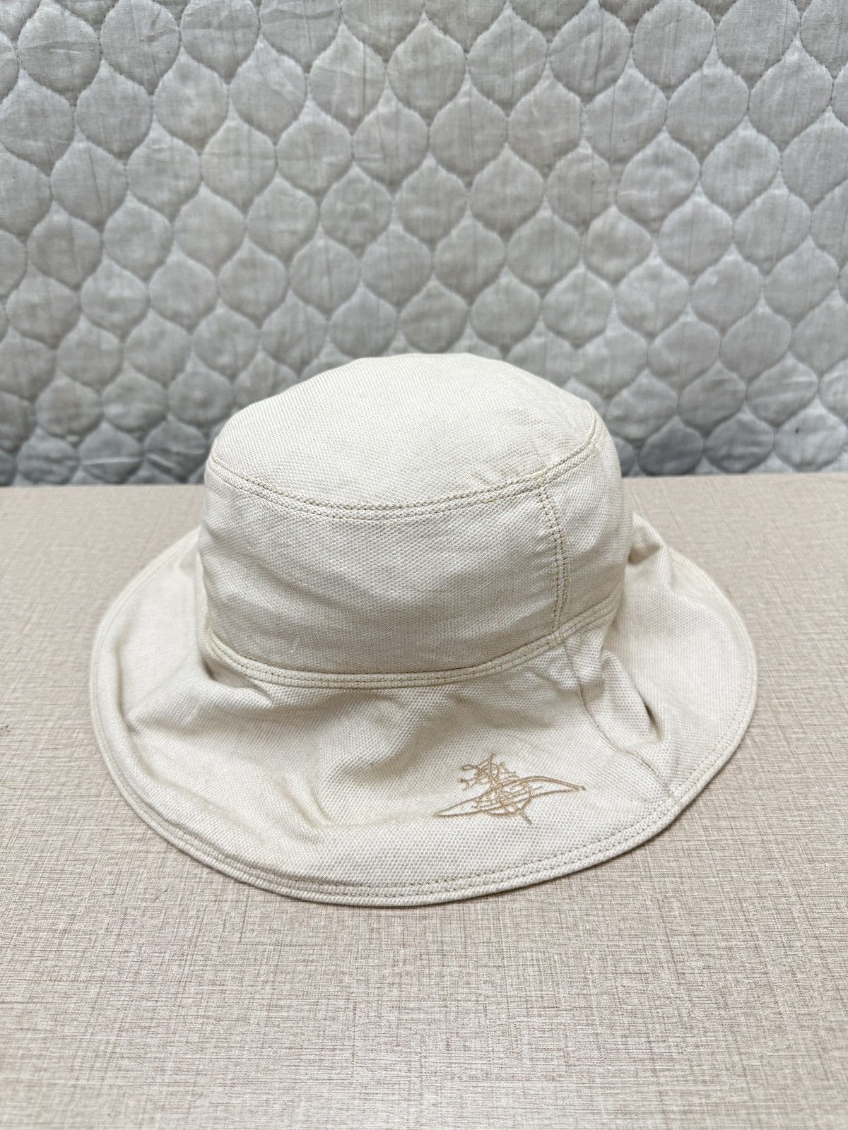 Vivienne Westwood 🔥🔥🔥STEALS VINTAGE VIVIENNE WESTWOOD HAT Size ONE SIZE - 1 Thumbnail