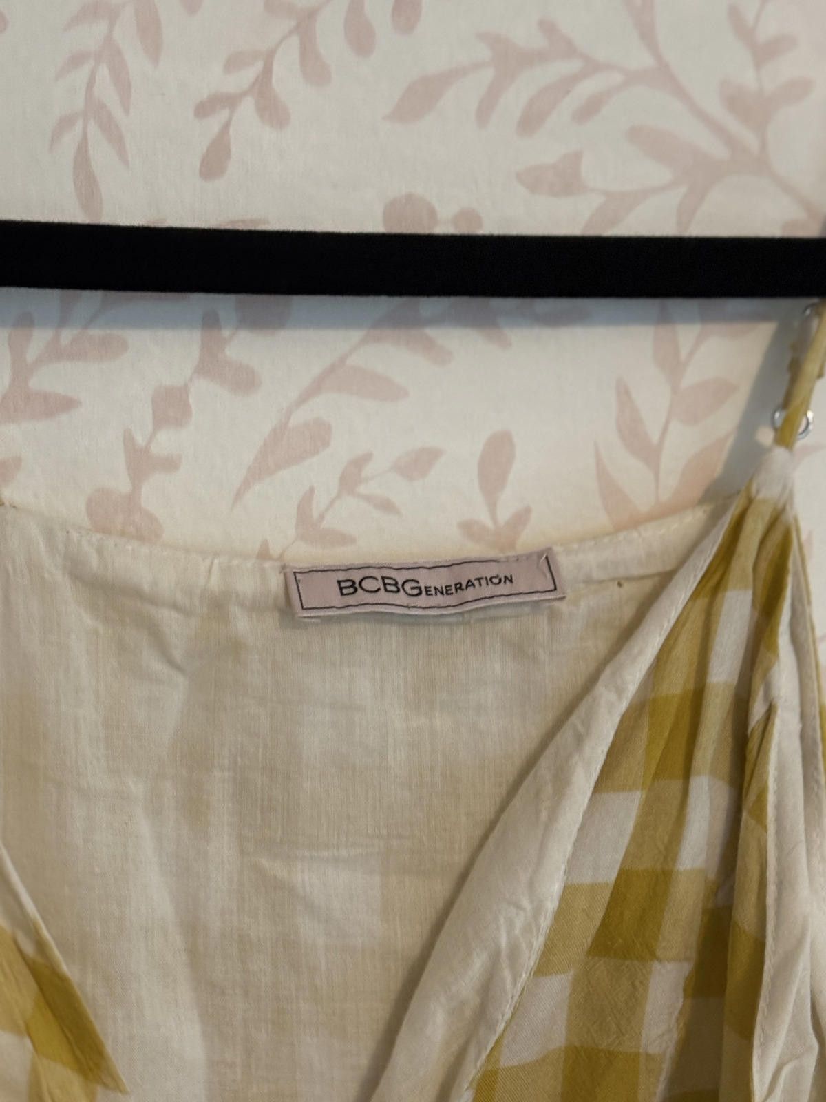 BCBGeneration BCBG Yellow and White Gingham Wrap Mini Dress Size XS / US 0-2 / IT 36-38 - 5 Thumbnail