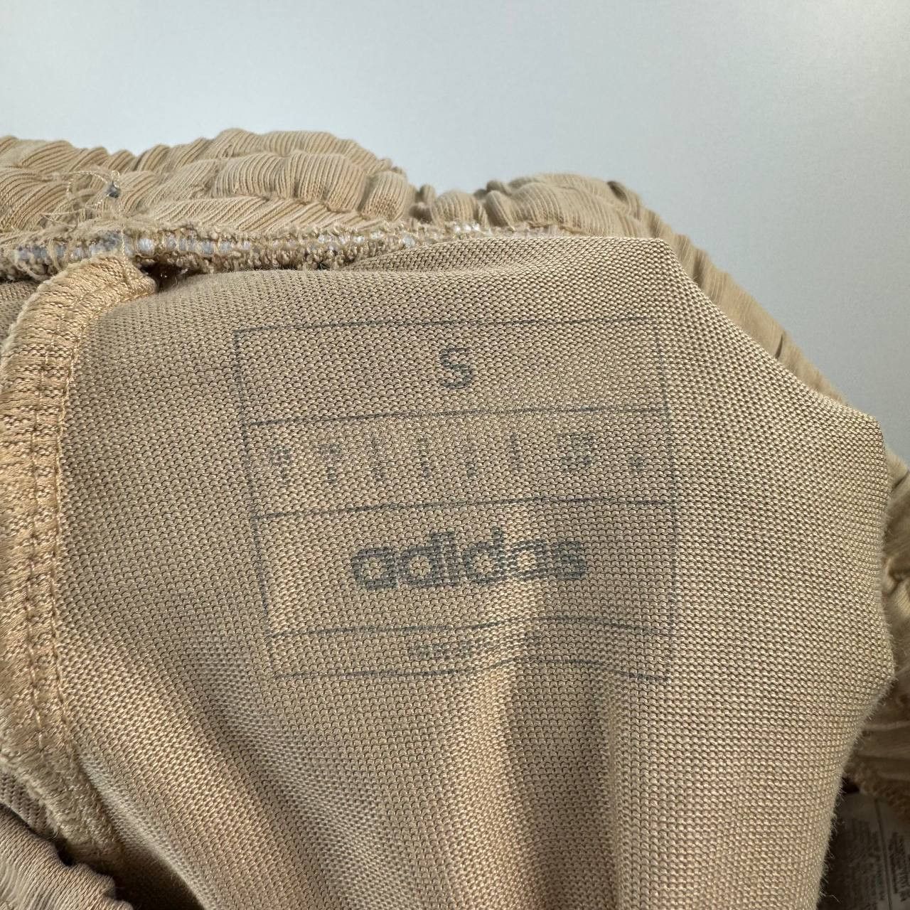 Adidas Adidas Beige Essential Sweat IX1945 Shorts Size S Size US 32 / EU 48 - 2 Thumbnail