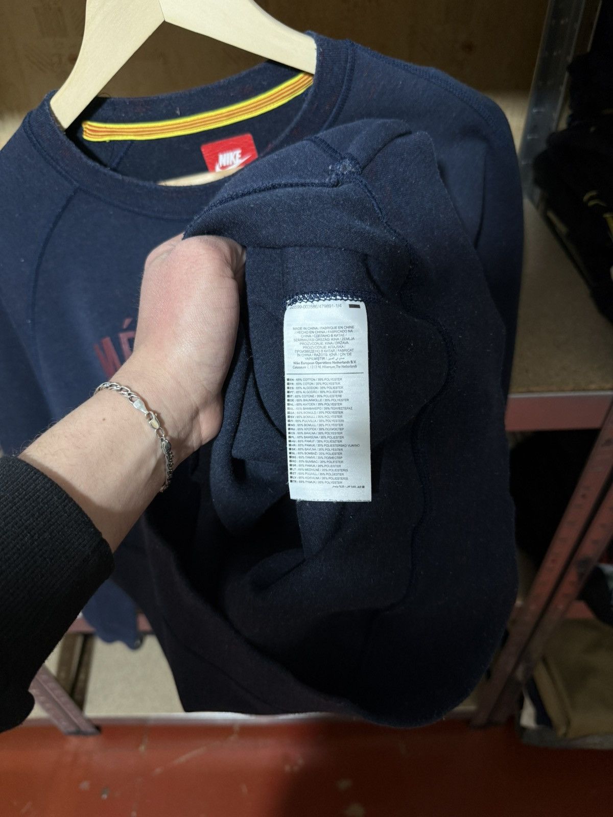Nike Vintage Nike Tech FC Barcelona Mes Que Un Club Sweatshirt Size US L / EU 52-54 / 3 - 8 Thumbnail