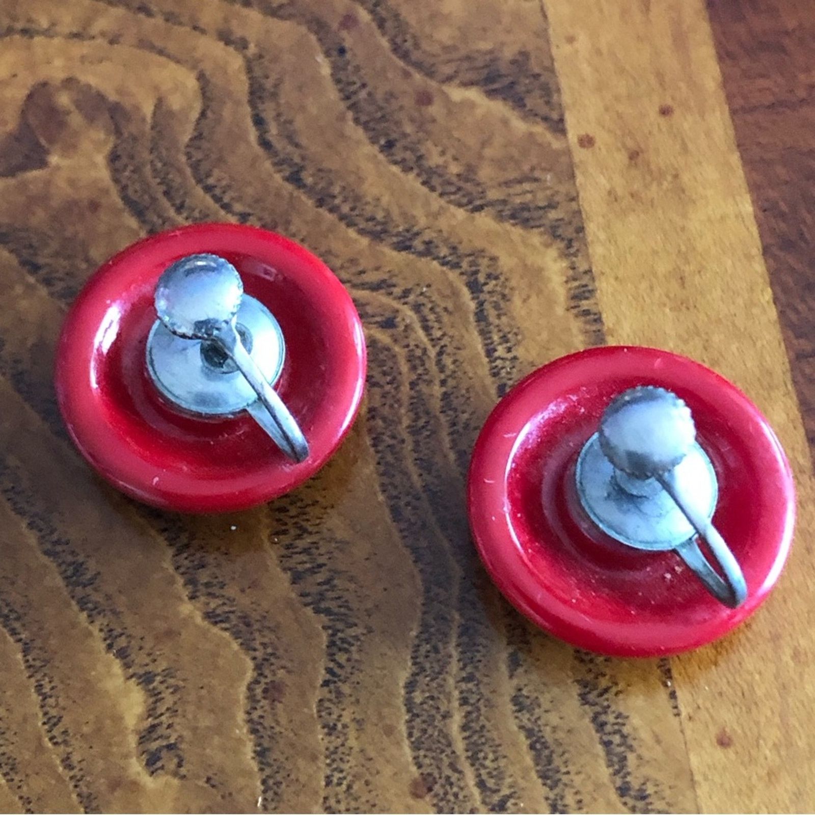 Vintage Antique 40’s red button screw back clip earrings Size ONE SIZE - 6 Thumbnail